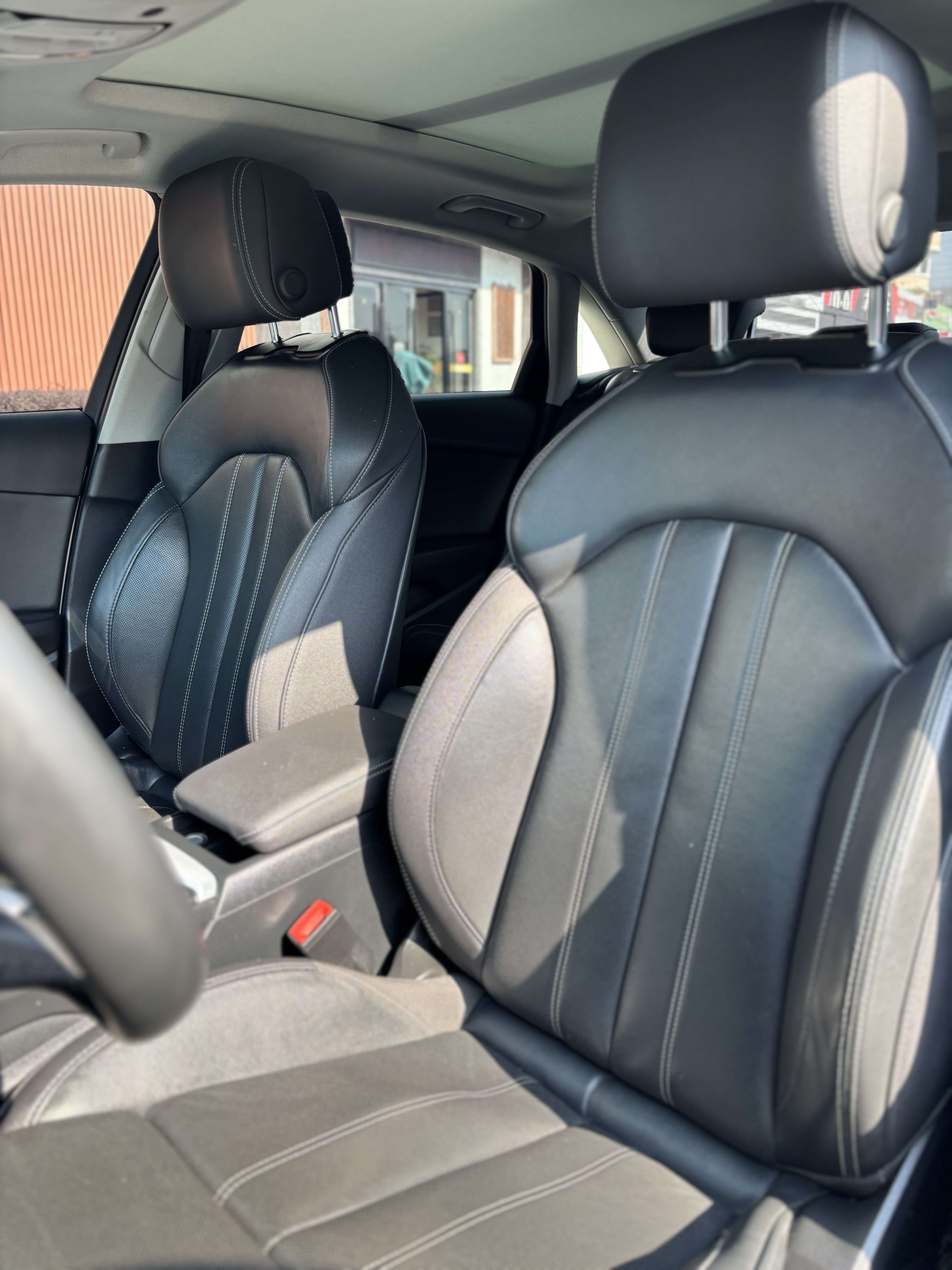 Audi A4L 2022 car image #11