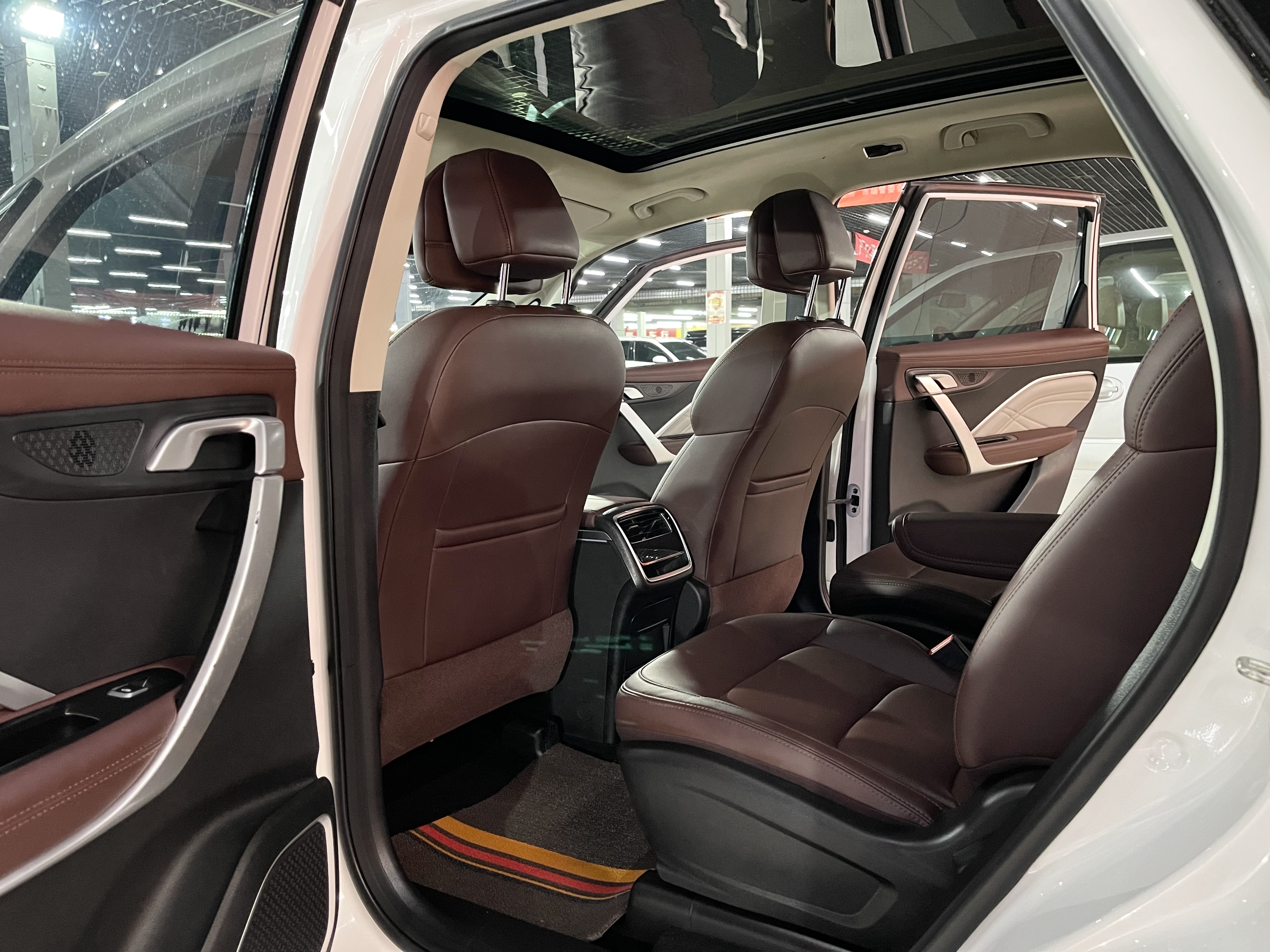 GEELY JiaJi New Energy 2022 car image #11