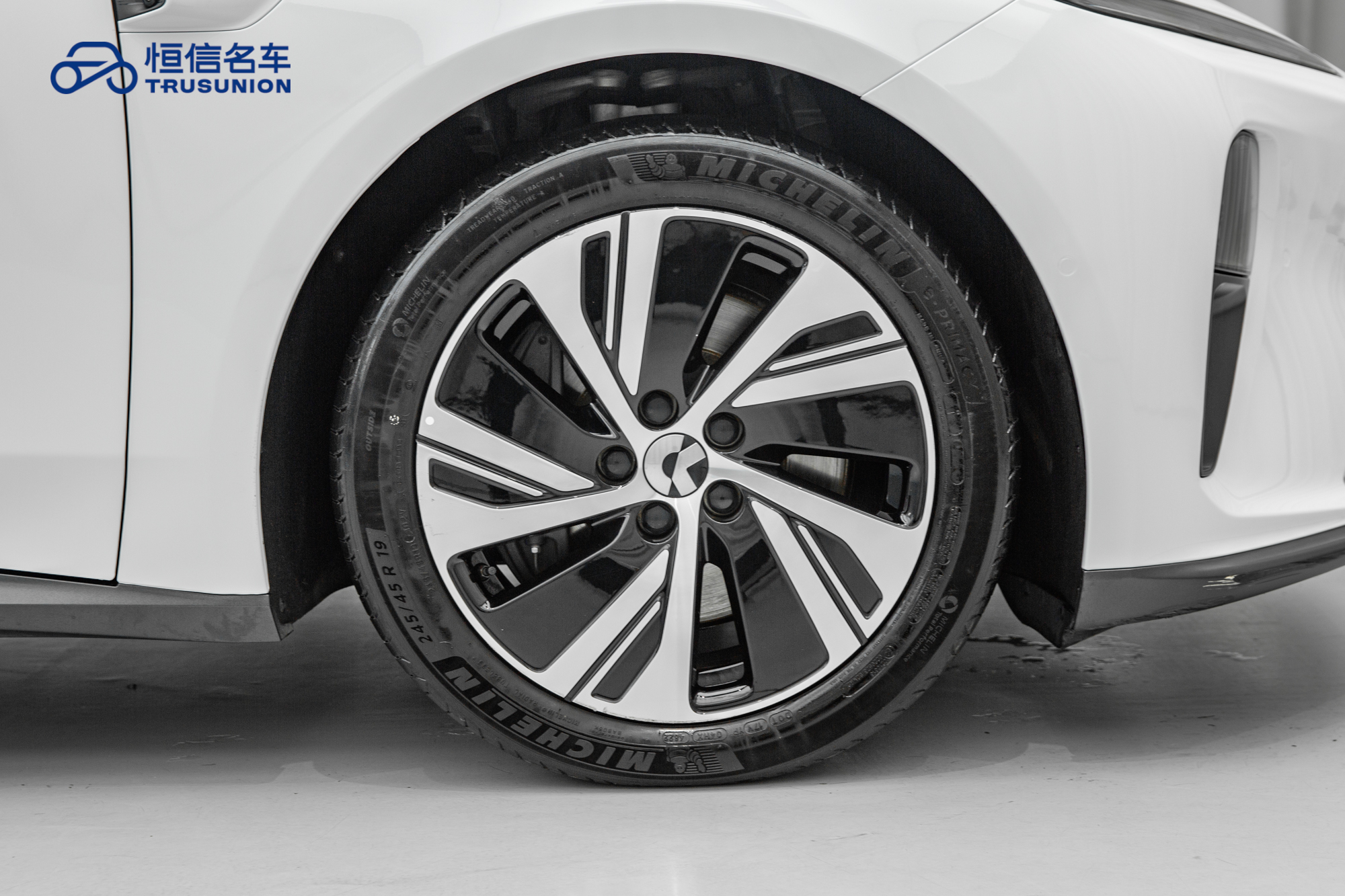 NIO ET5 2023 изображение автомобиля #11