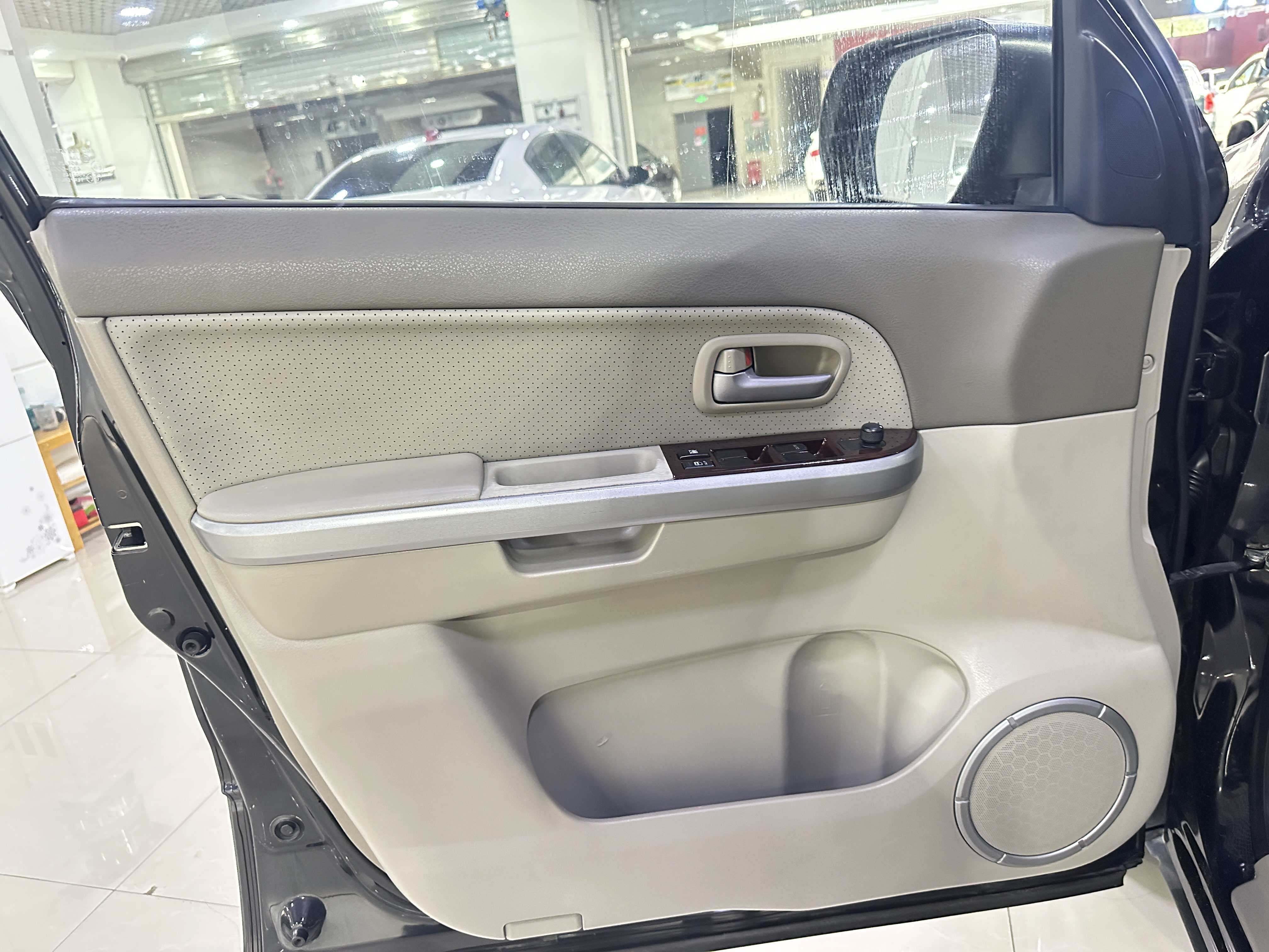 铃木 超级维特拉 2009 汽车图片 #11