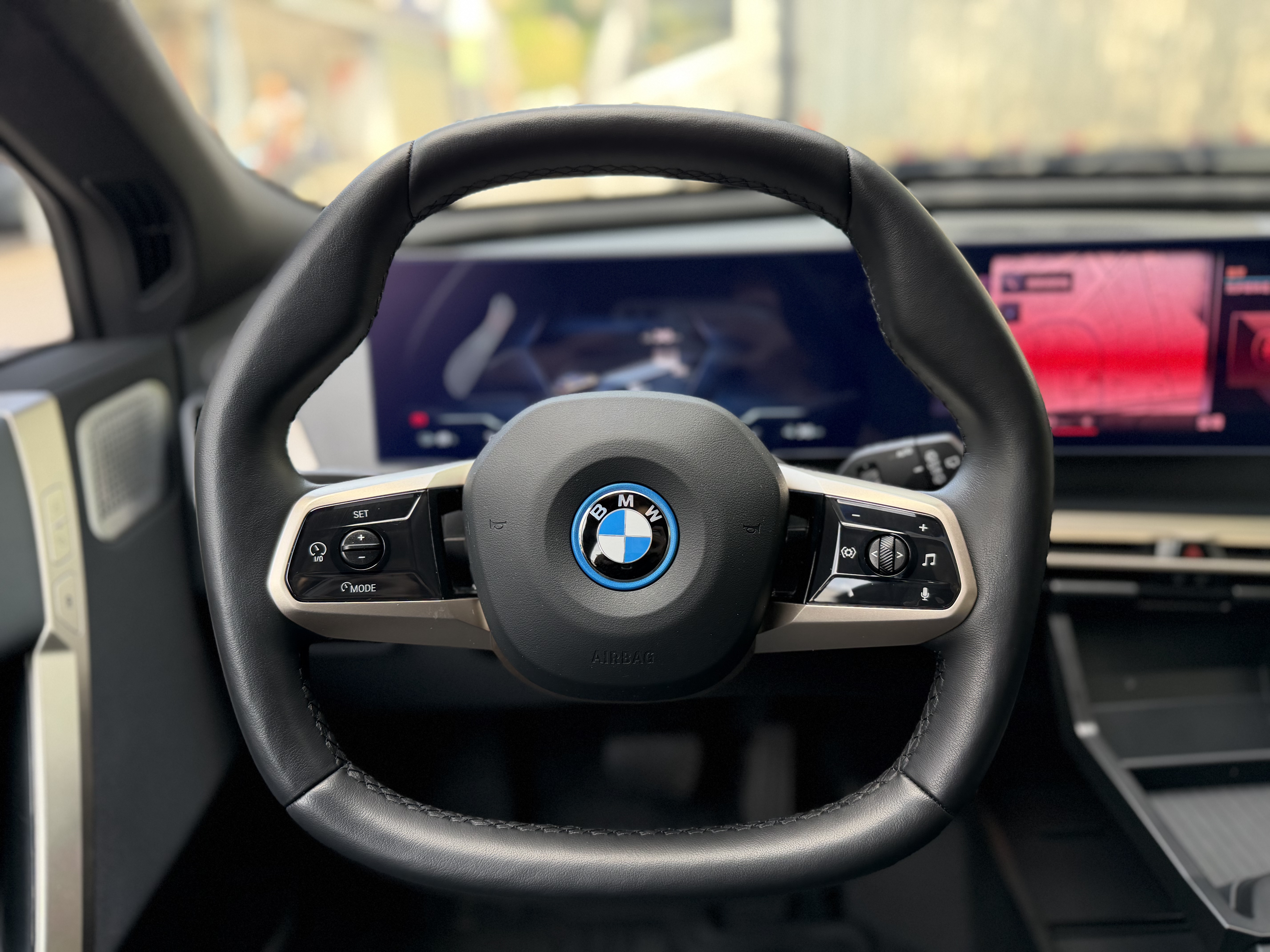 BMW iX M60 2023 car image #11