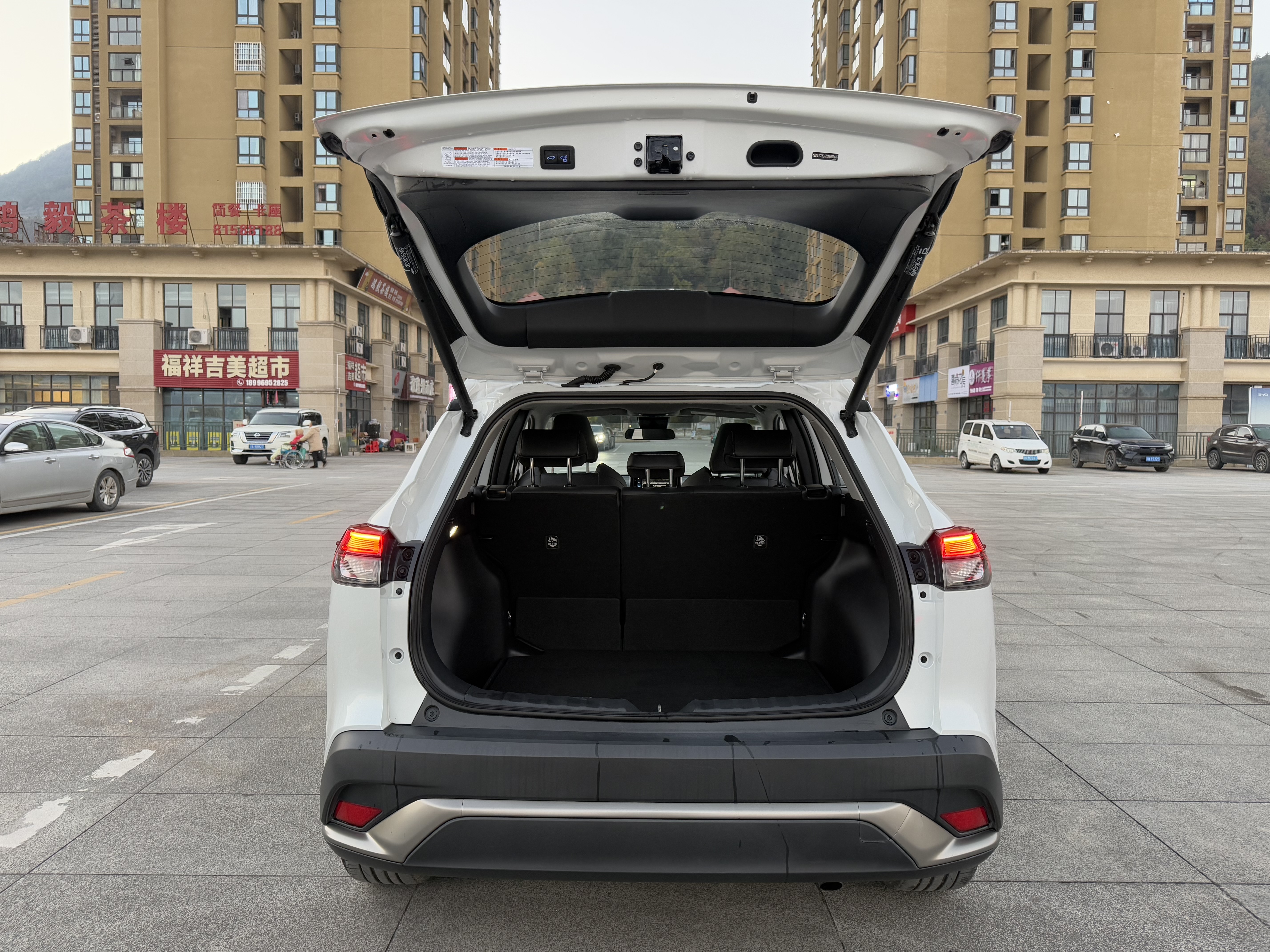 Toyota Frontlander 2022 immagine di auto #11