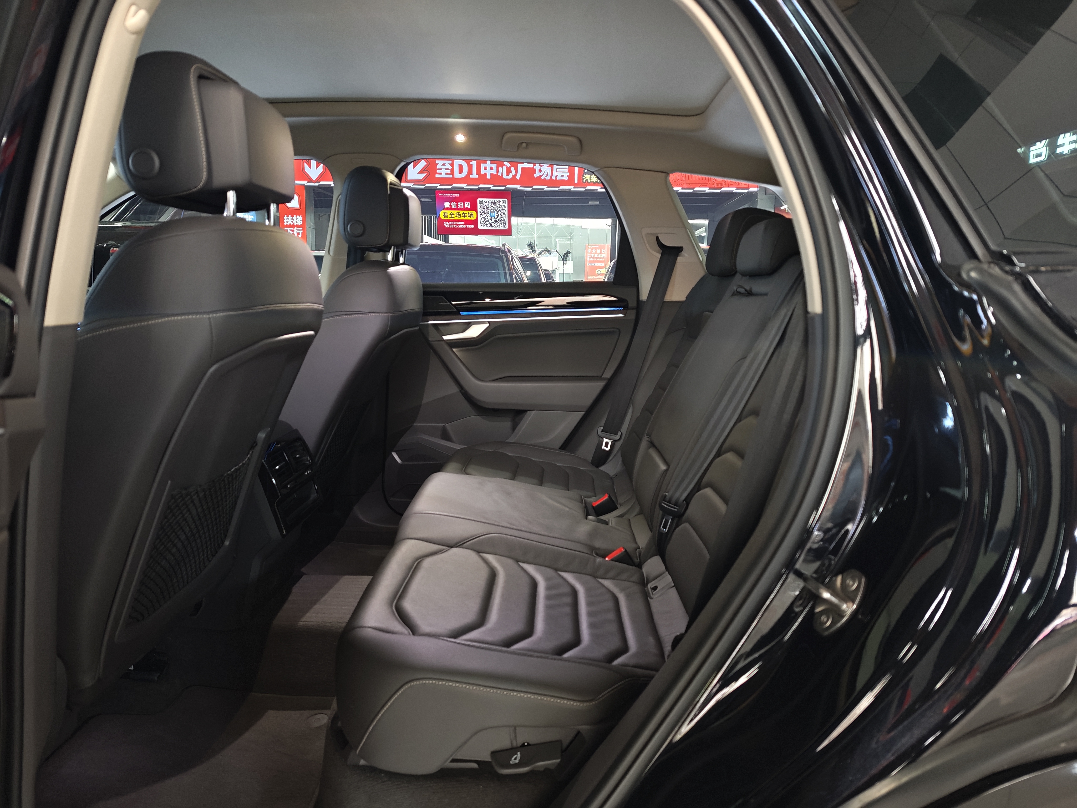 Volkswagen Touareg 2022 car image #11