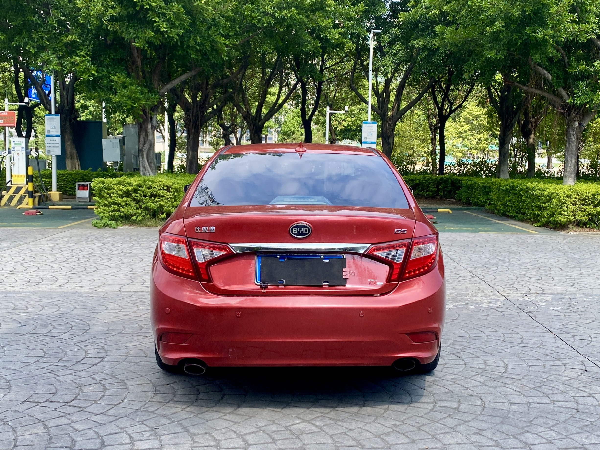 BYD G5 2015 #11 BYD G5 2015 car image #11