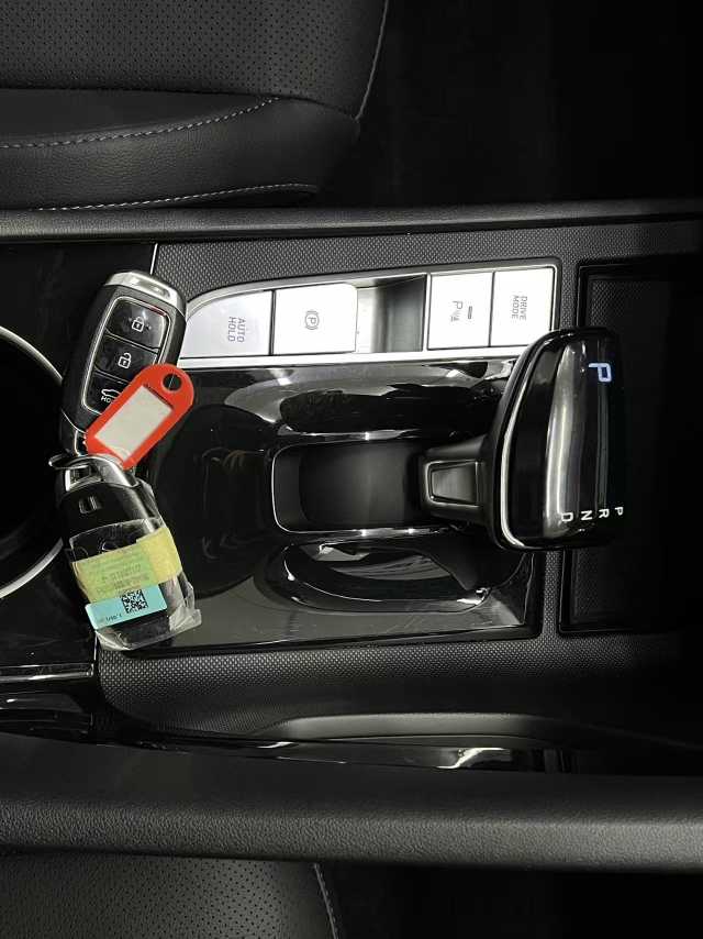 Hyundai Elantra 2022 car image #11