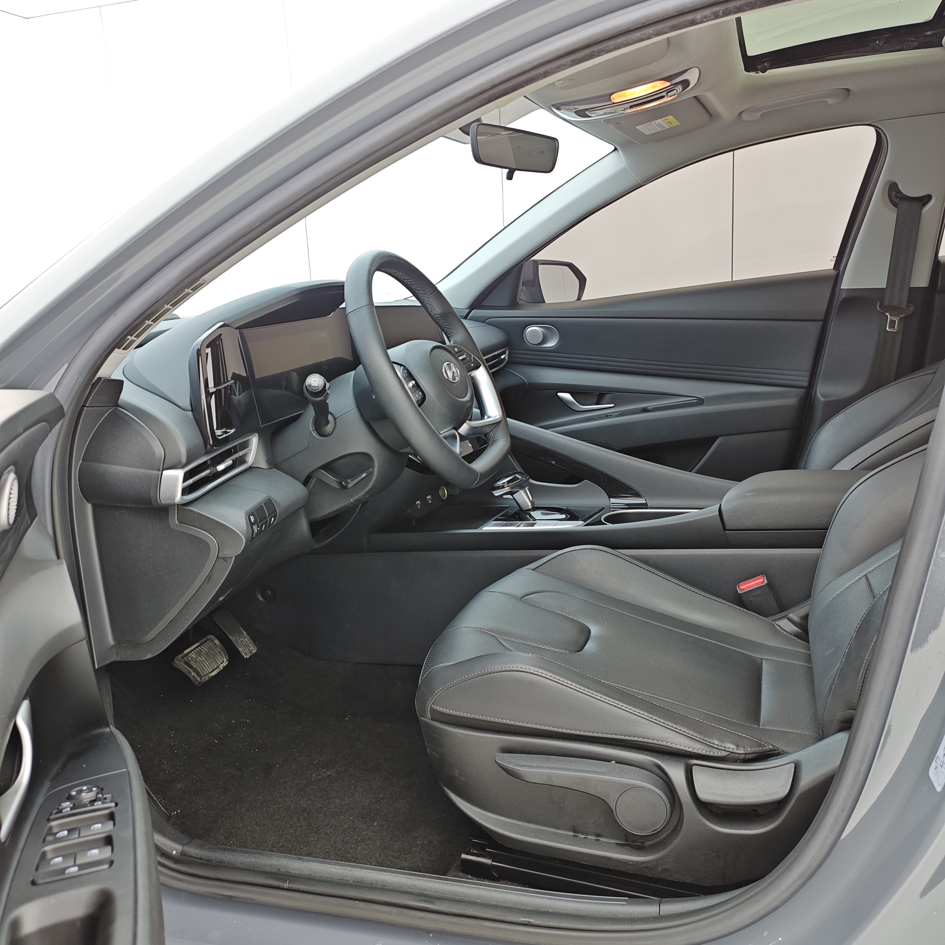 Hyundai Elantra 2022 immagine di auto #11