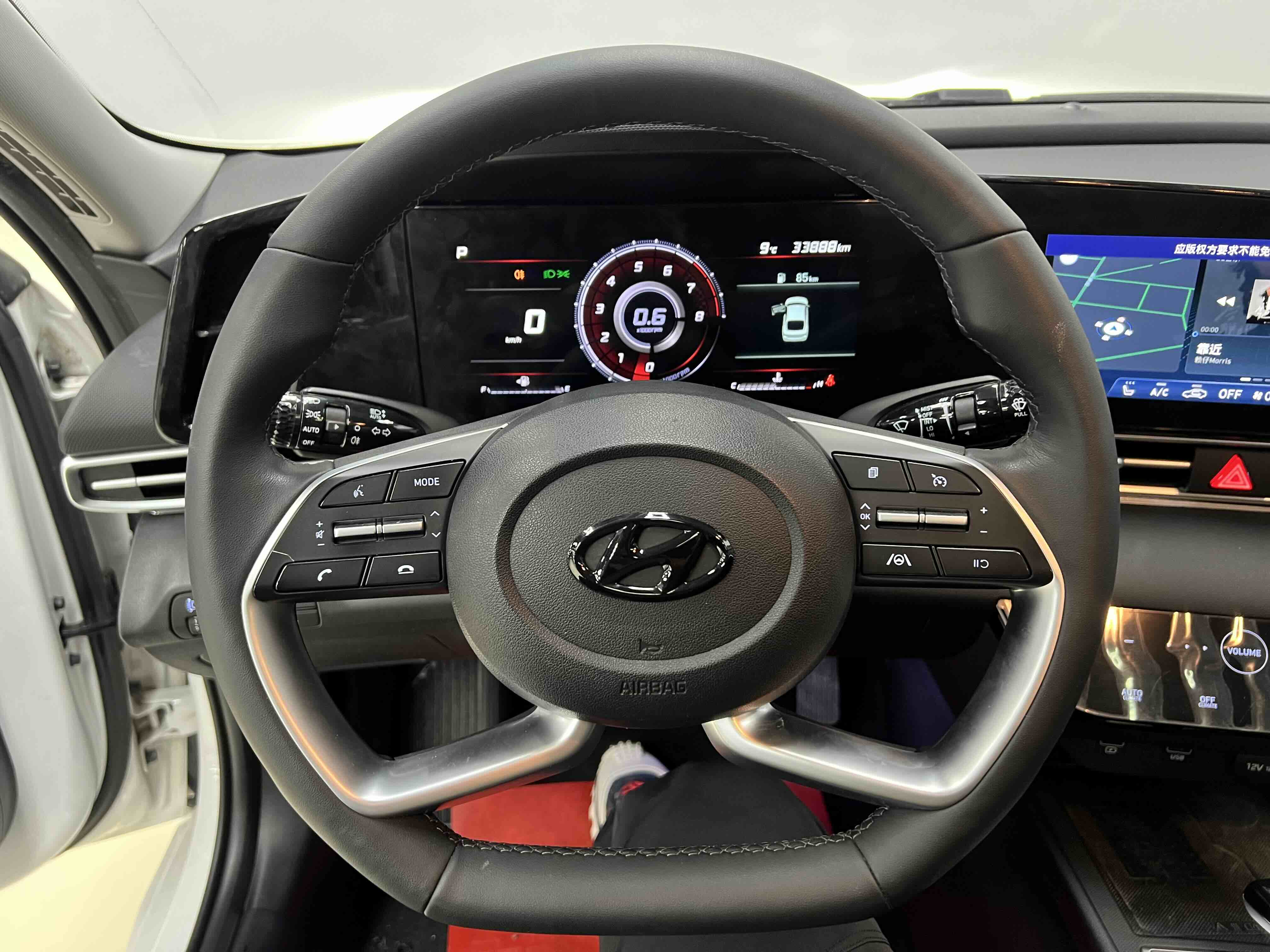 Hyundai Elantra 2023 car image #11