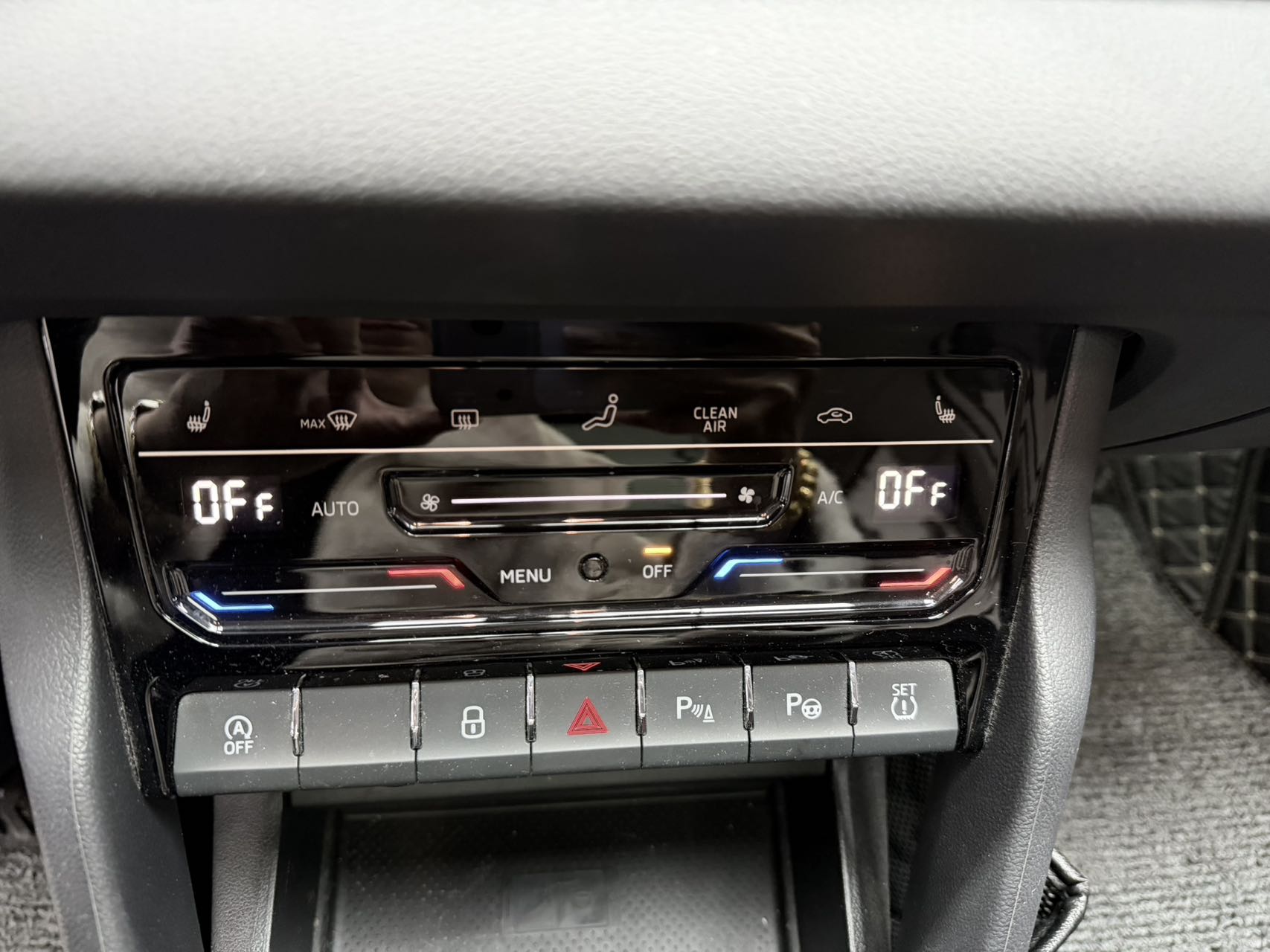 Skoda Karoq 2022 изображение автомобиля #11