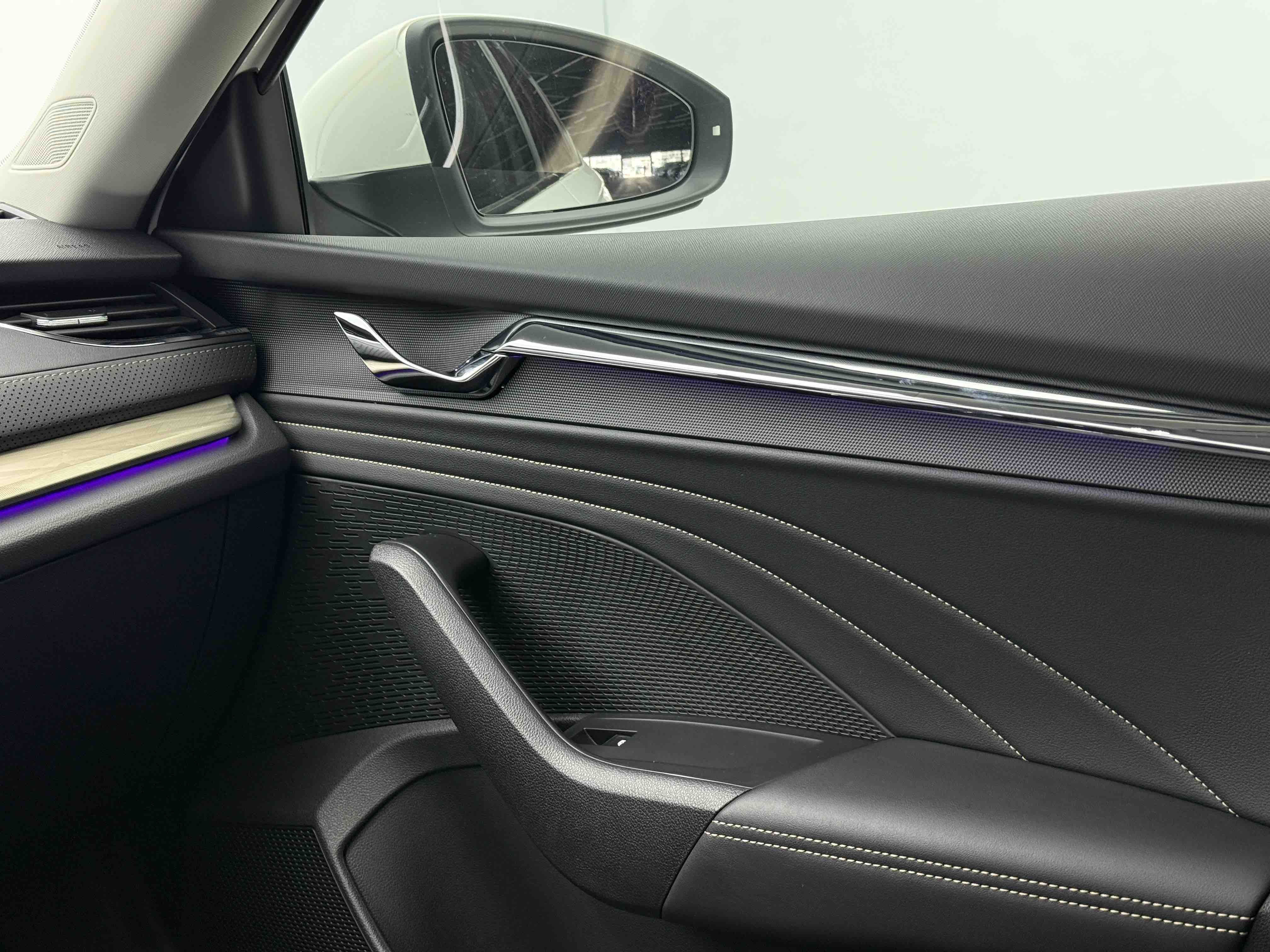 Skoda Octavia 2022 car image #11