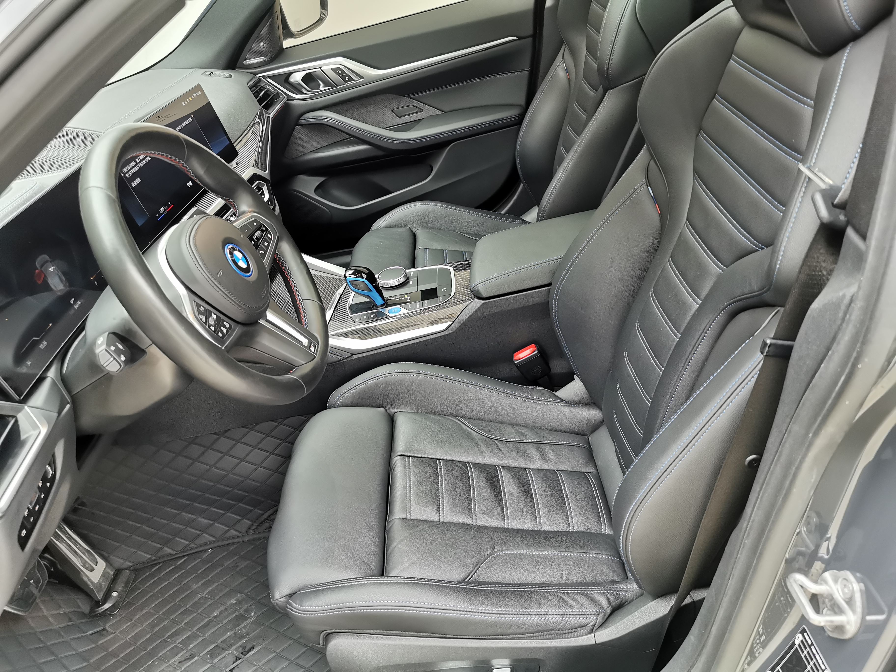 BMW i4 M50 2023 #11 BMW i4 M50 2023 car image #11