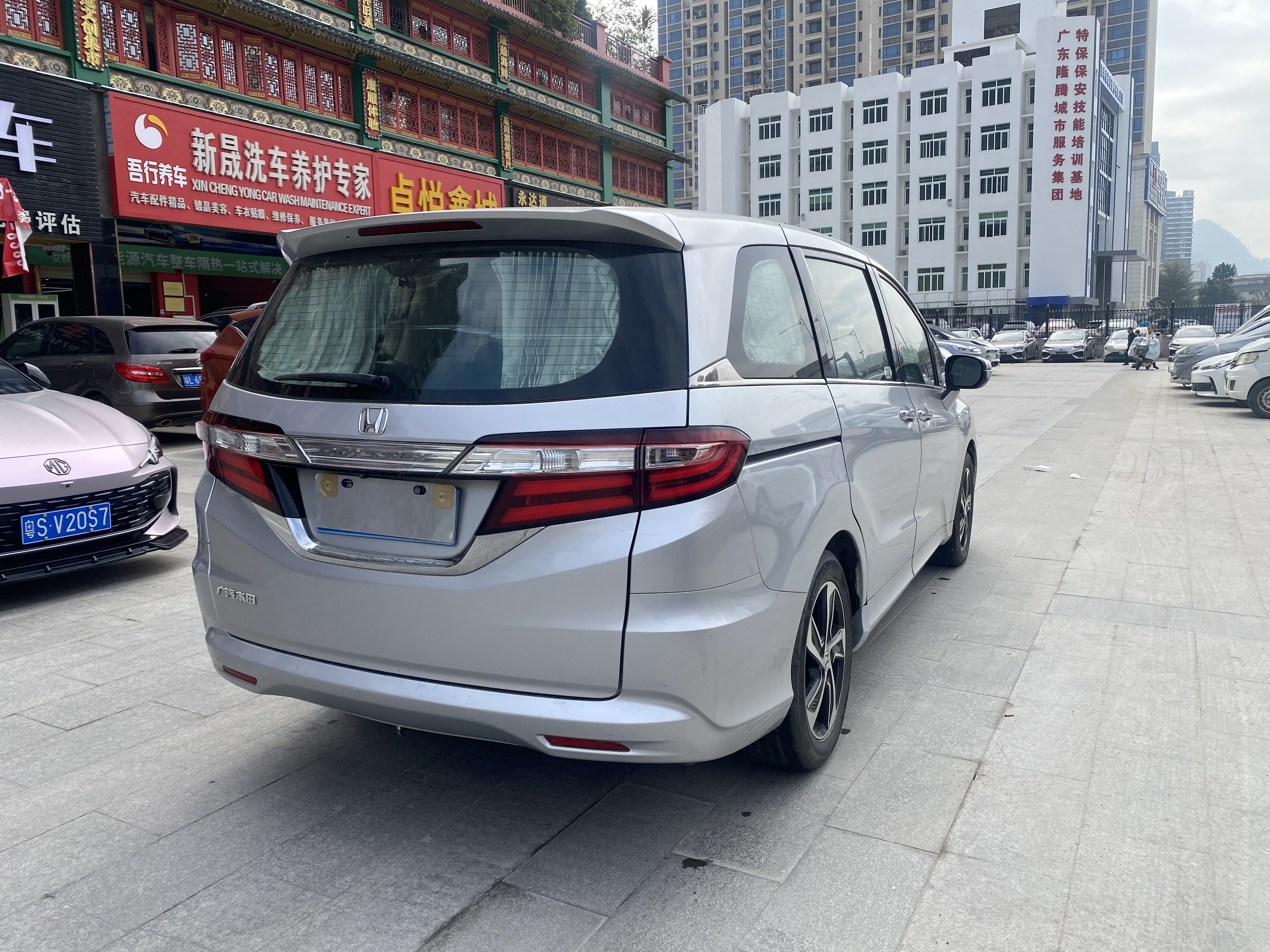 Honda ODYSSEY 2015 #11 Honda ODYSSEY 2015 car image #11