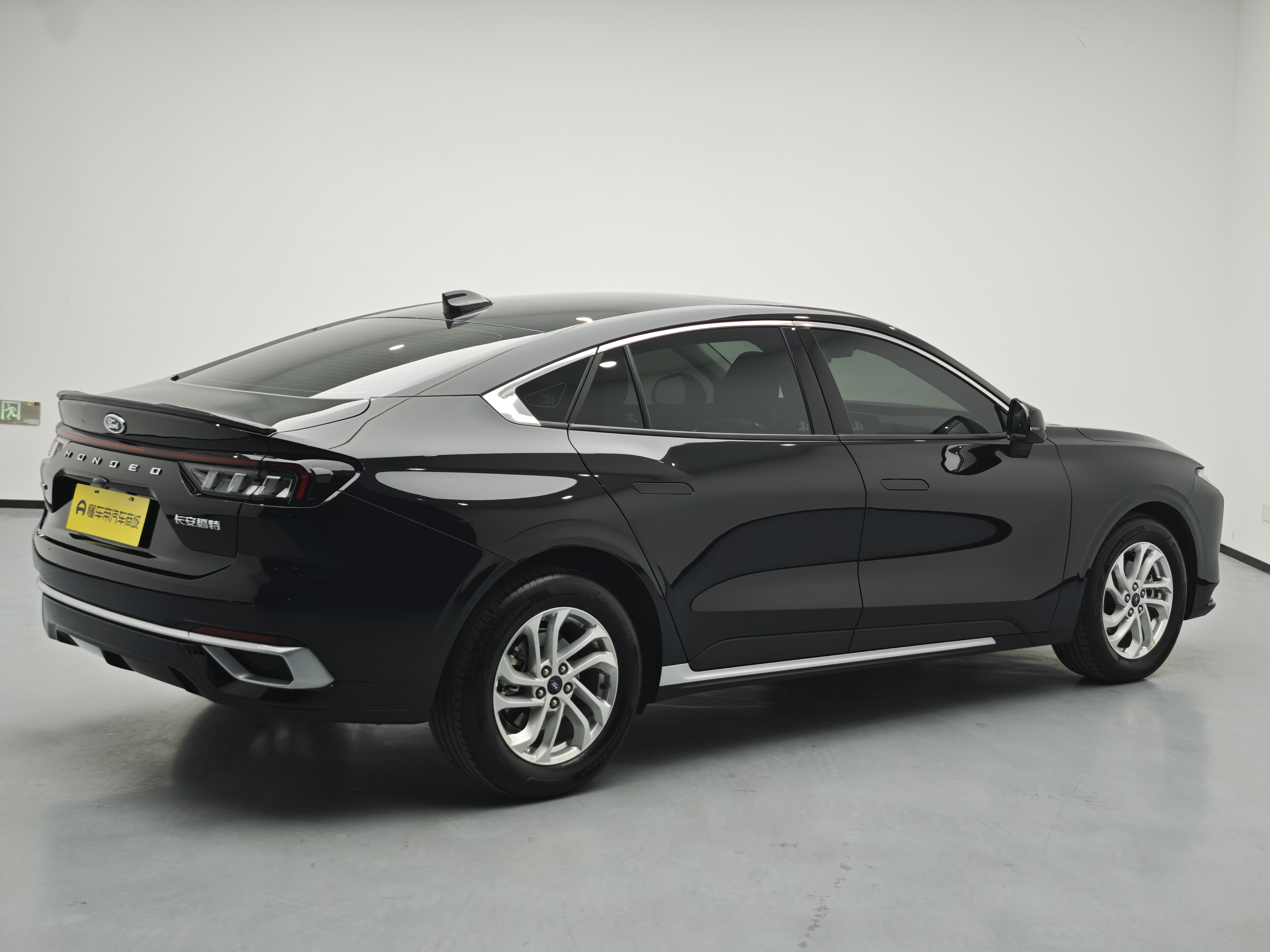 Ford Mondeo 2023 صورة سيارة #11