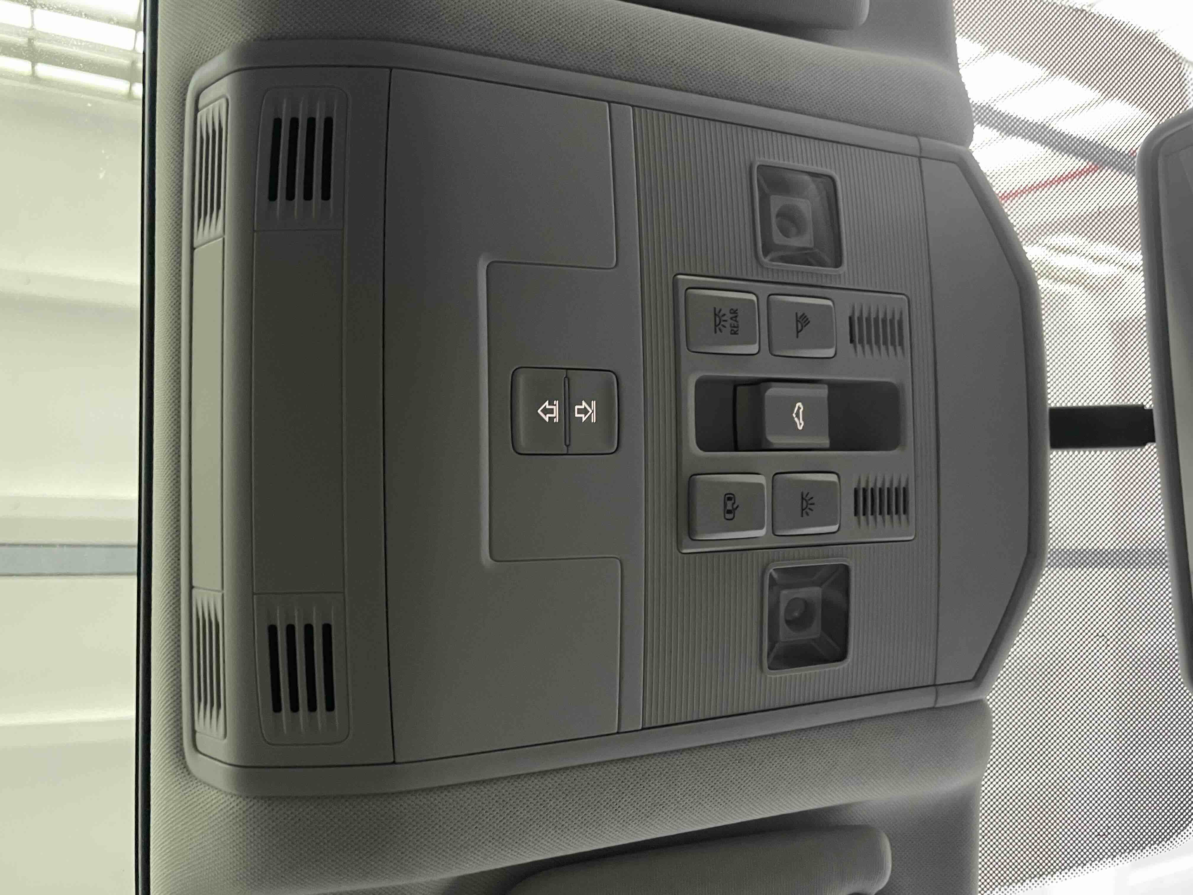 T-Roc 2022 car image #11