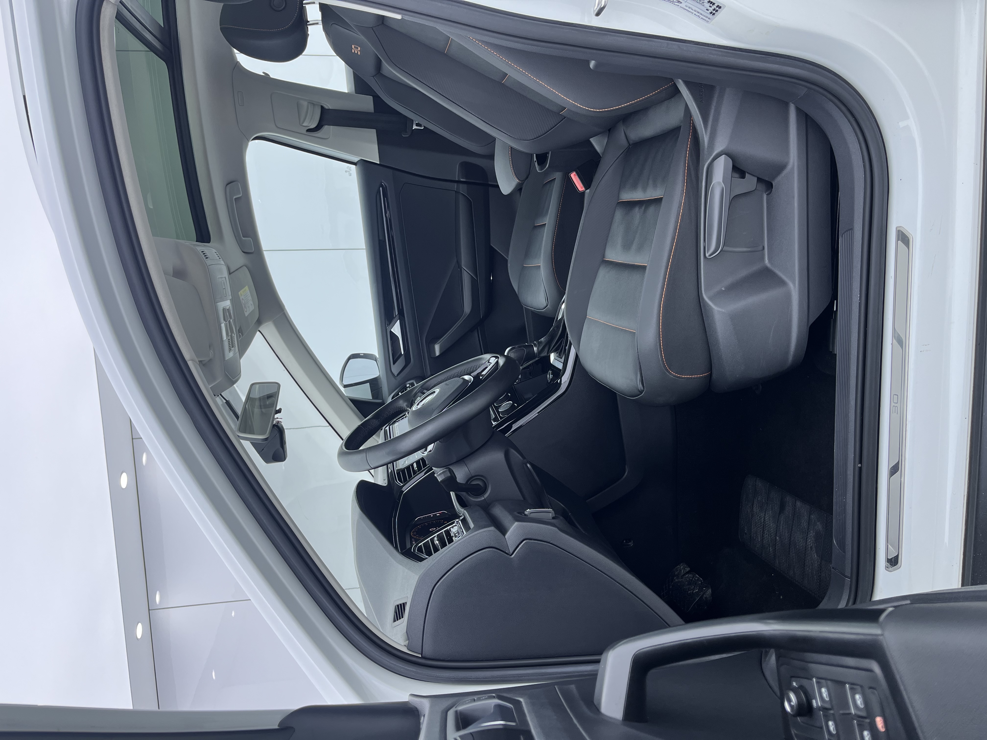 Volkswagen T-Roc 2022 immagine di auto #11