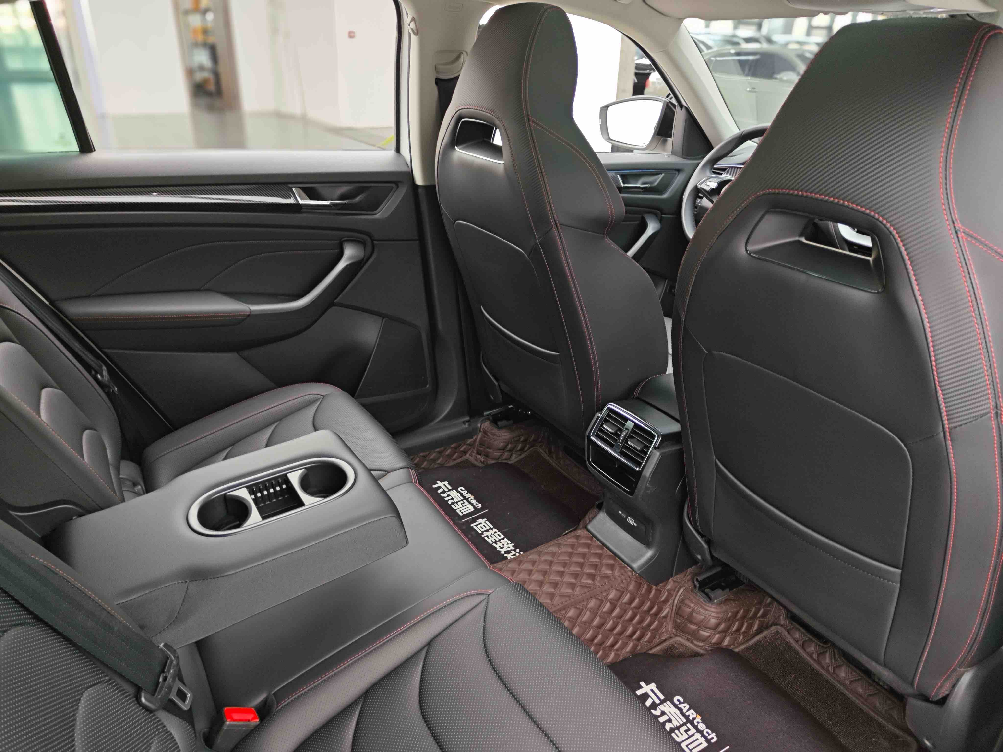 Skoda Kodiaq GT 2023 صورة سيارة #11