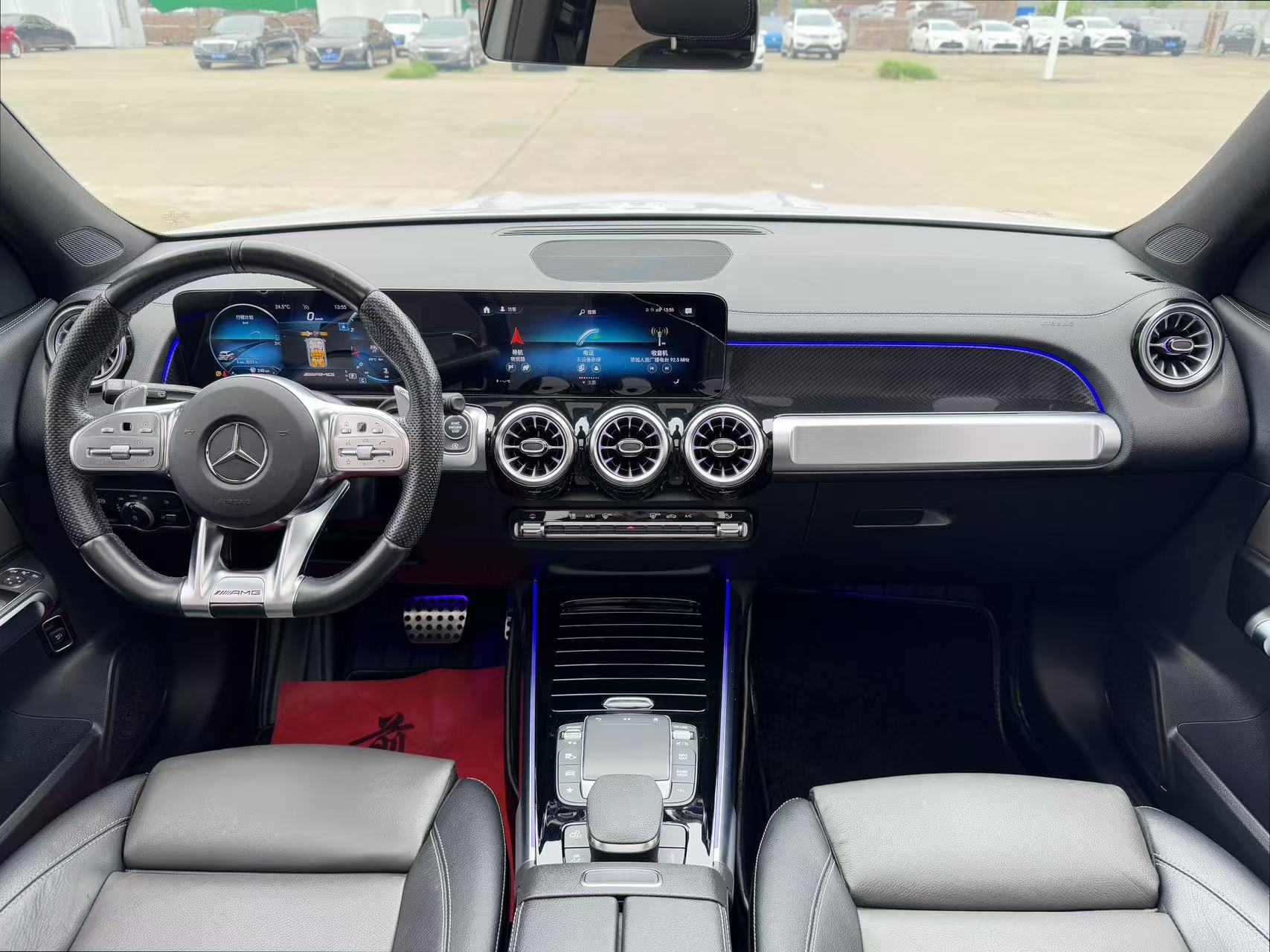 Mercedes-Benz GLB AMG 2022 car image #11