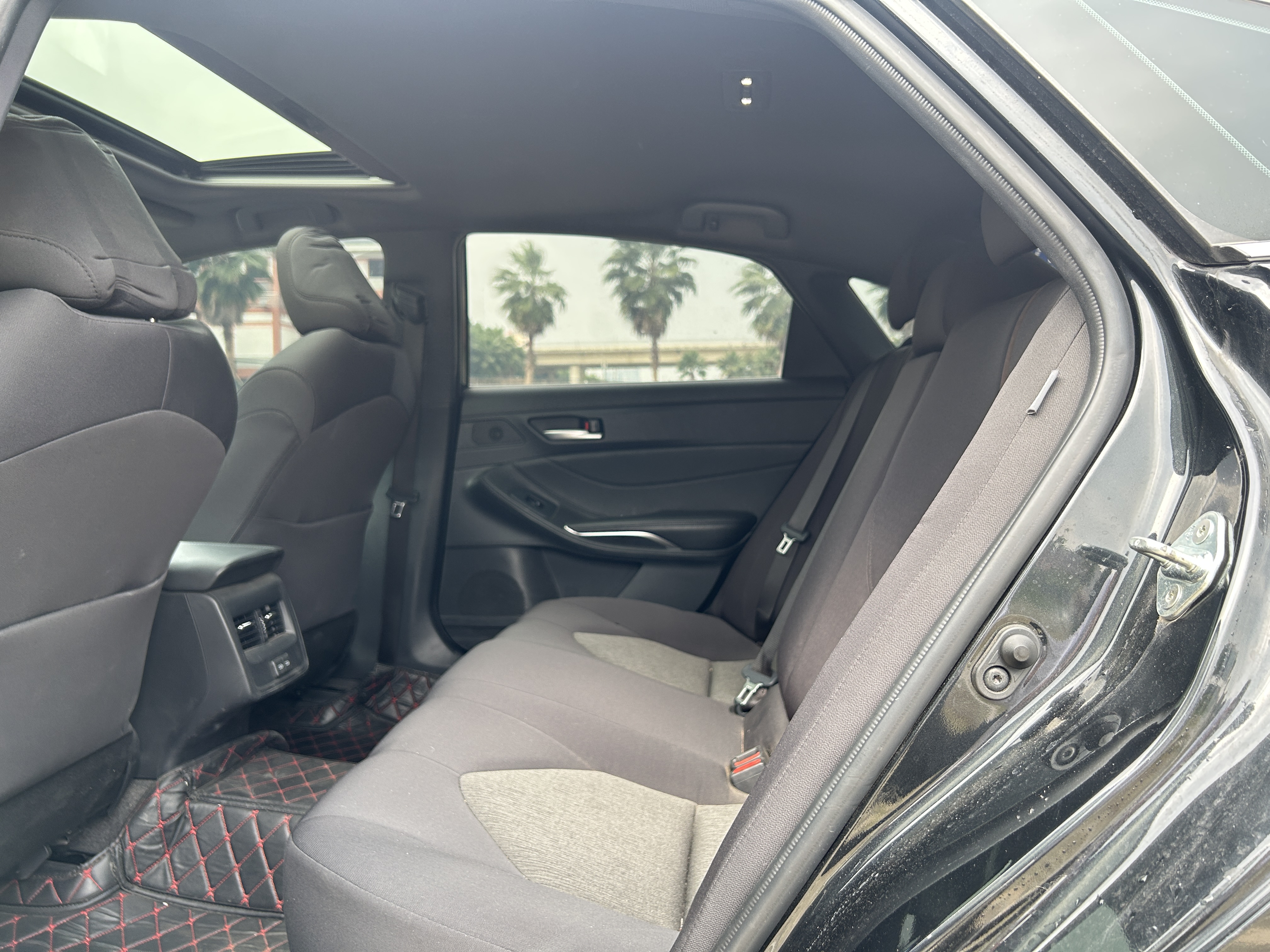 Toyota Avalon 2023 car image #11