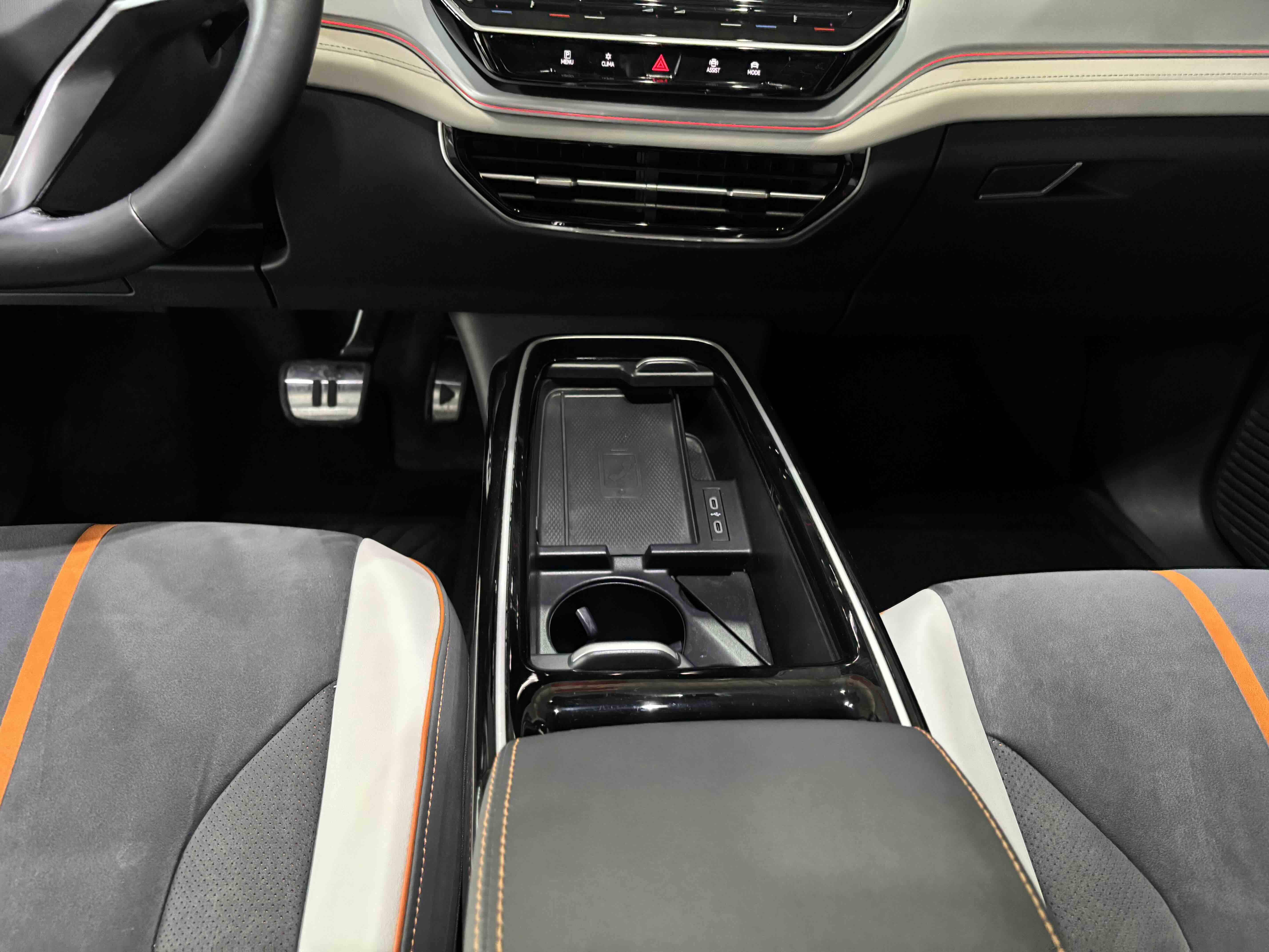 Volkswagen ID.6 Crozz 2022 immagine di auto #11