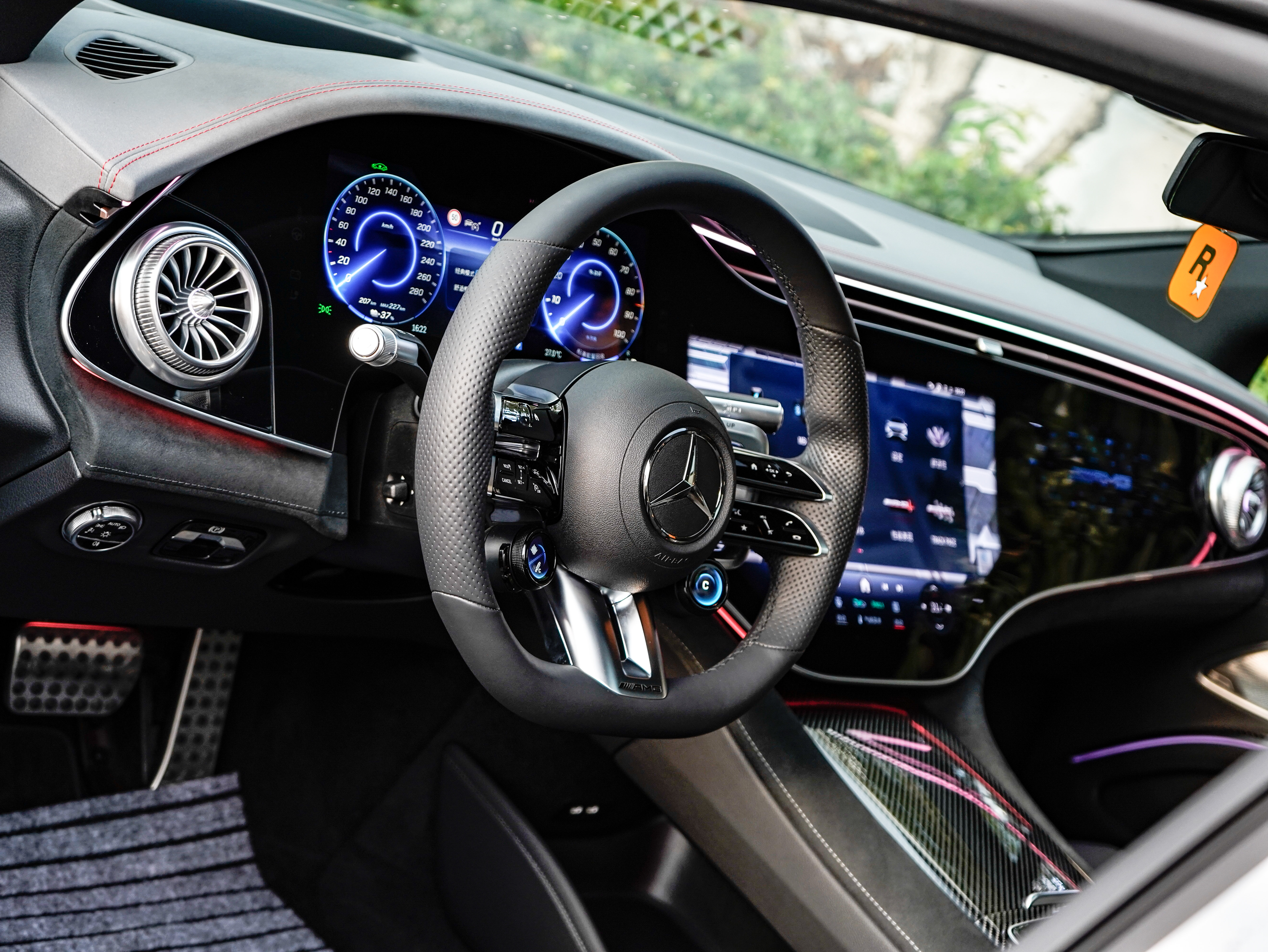 Mercedes-Benz EQS AMG 2024 imagen de coche #11