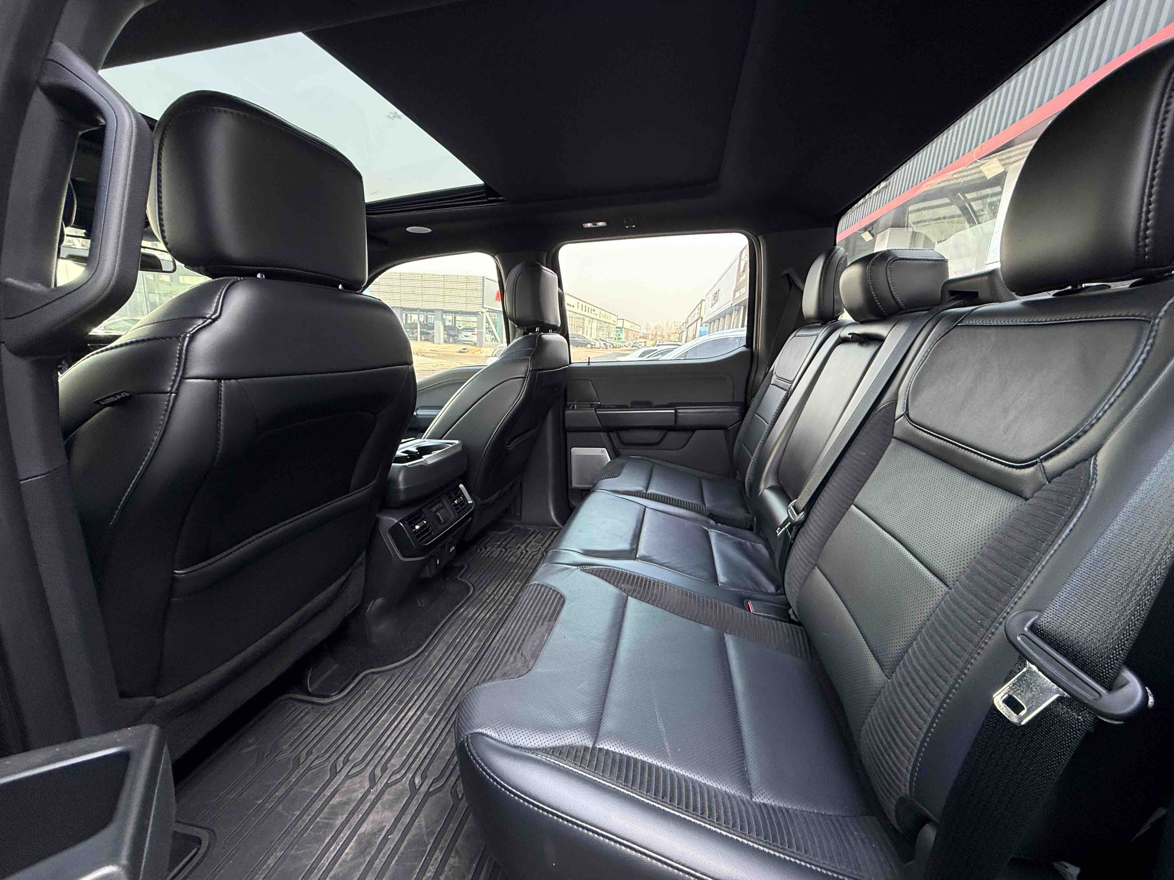 Ford F-150 Raptor 2023 car image #11