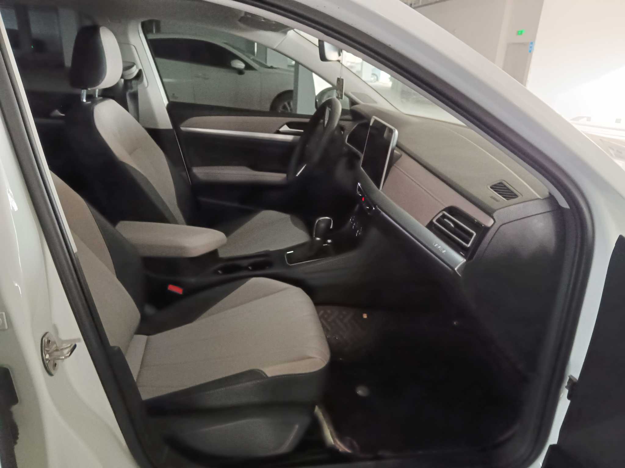 Volkswagen Lavida 2023 car image #11