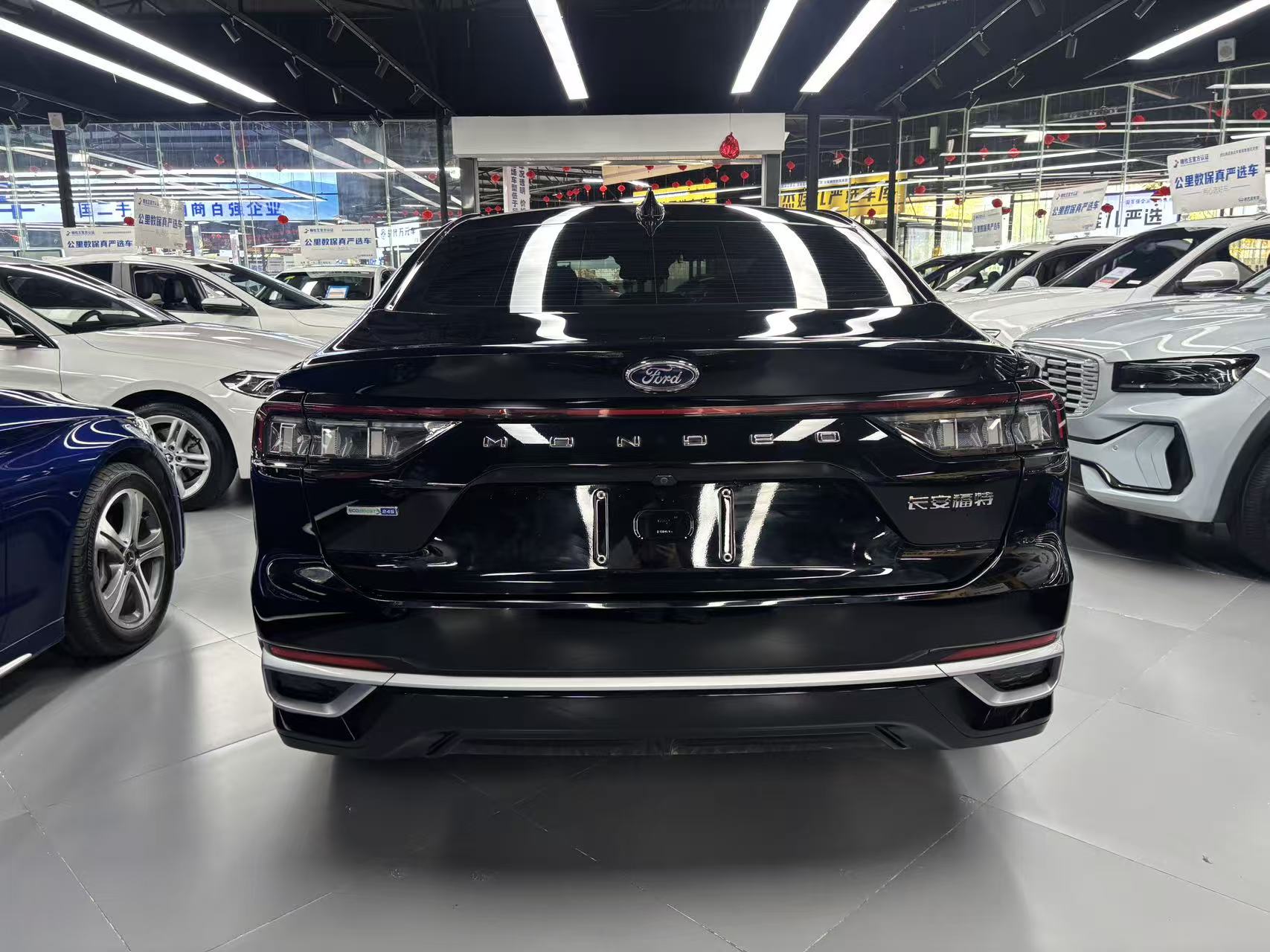 Ford Mondeo 2023 car image #11