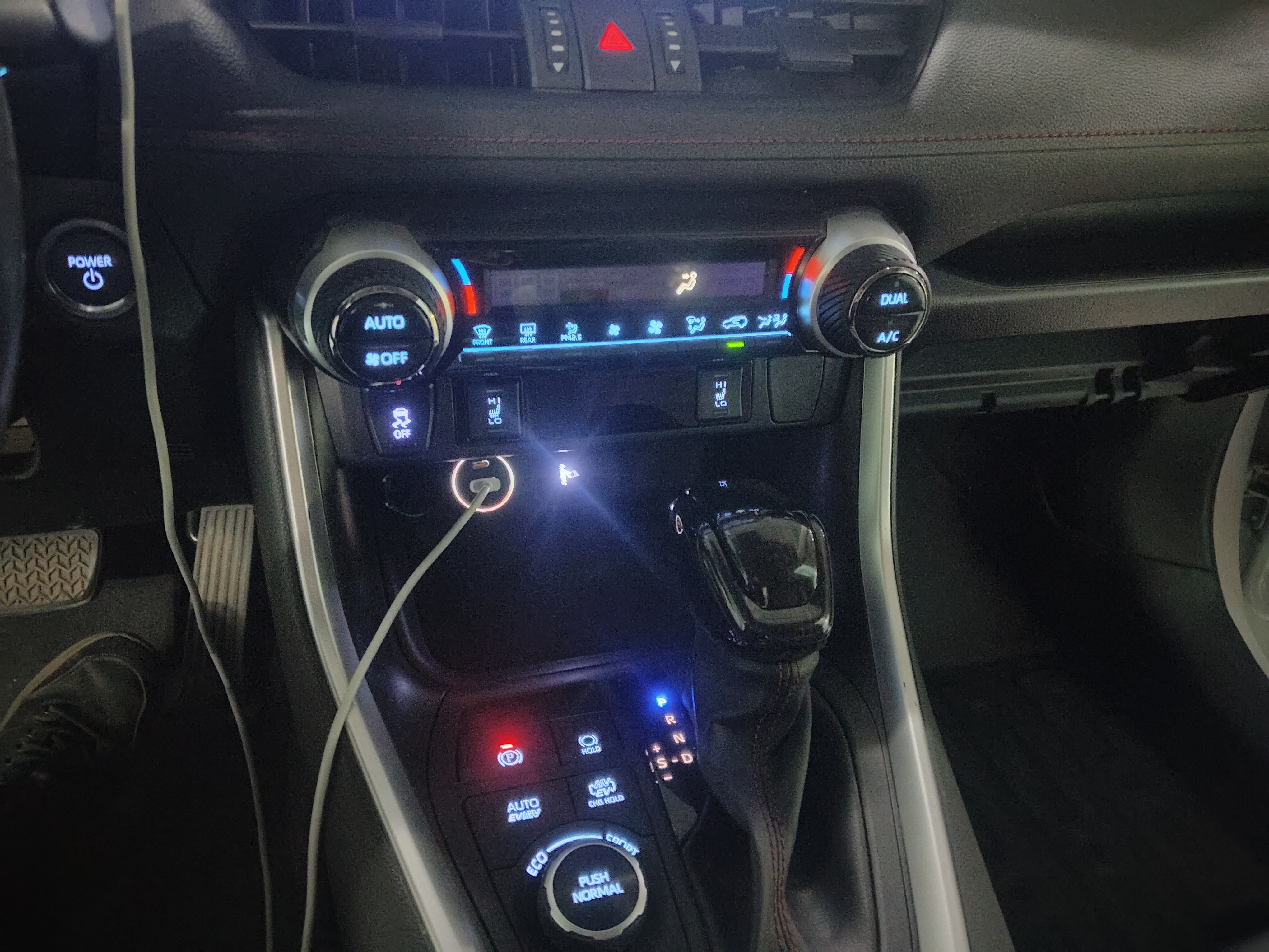 Toyota RAV4 Hybird E+ 2022 #11 Toyota RAV4 Hybird E+ 2022 immagine di auto #11