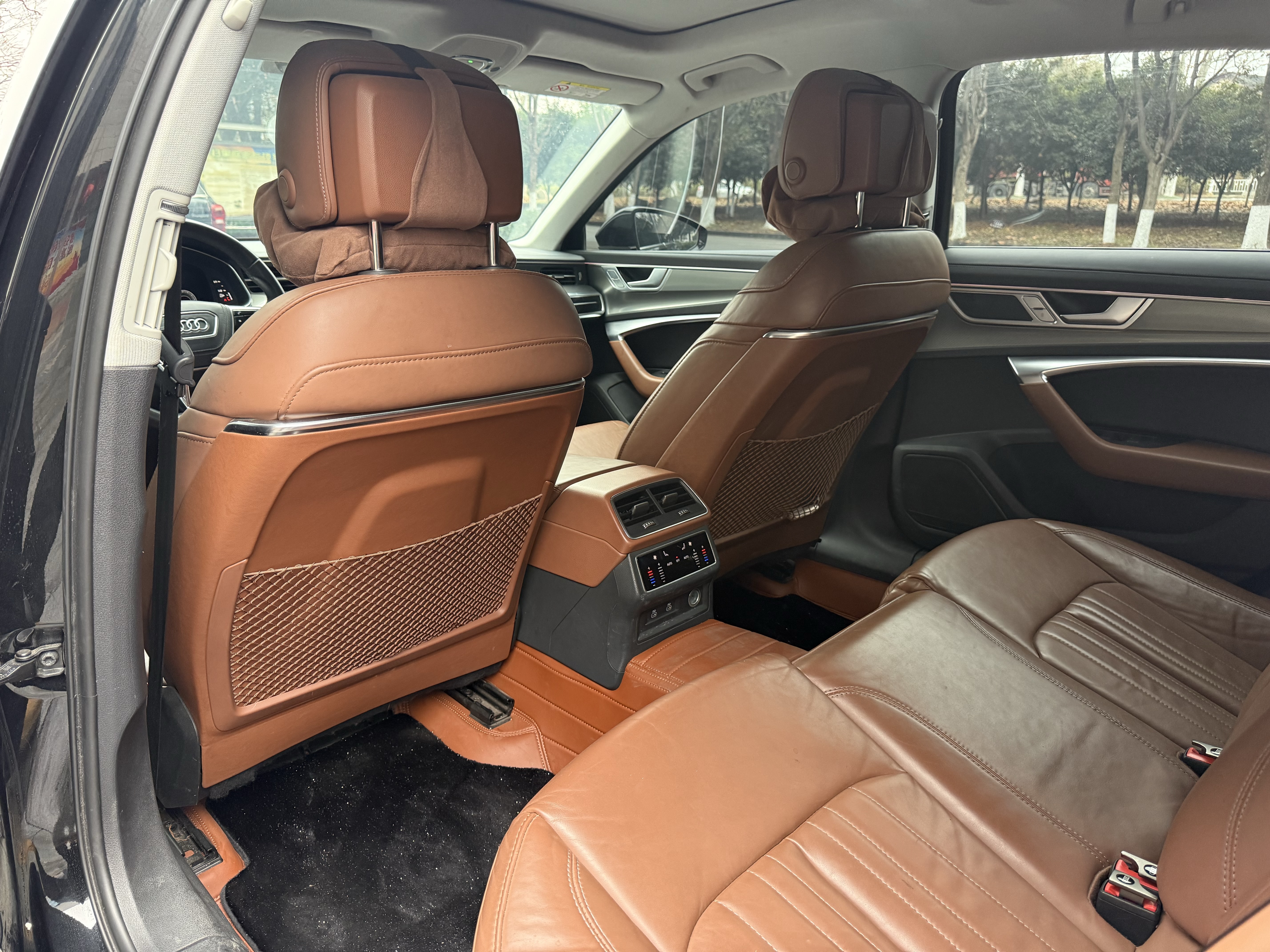 Audi A6L 2023 car image #11