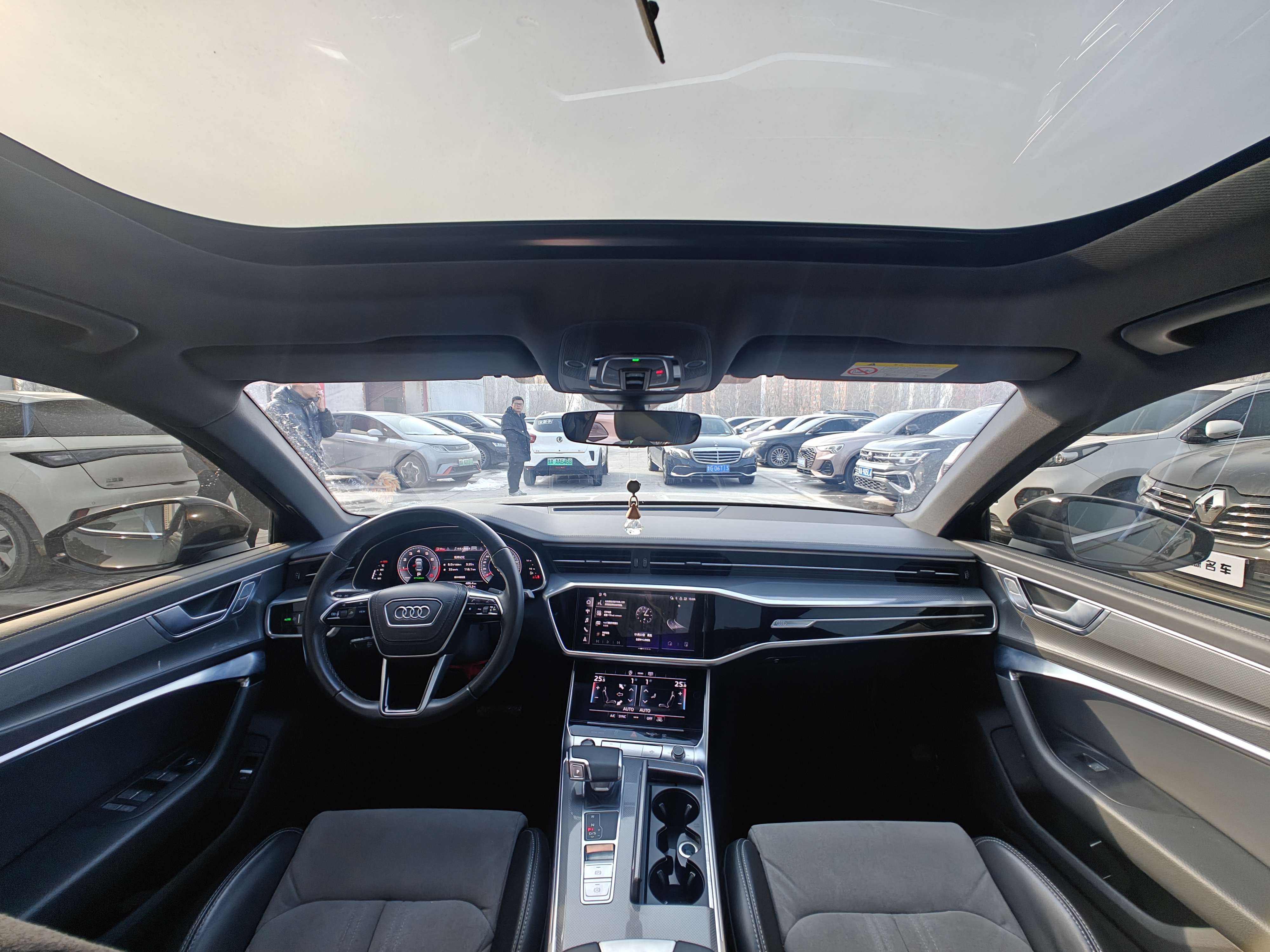 Audi A6L 2023 car image #11