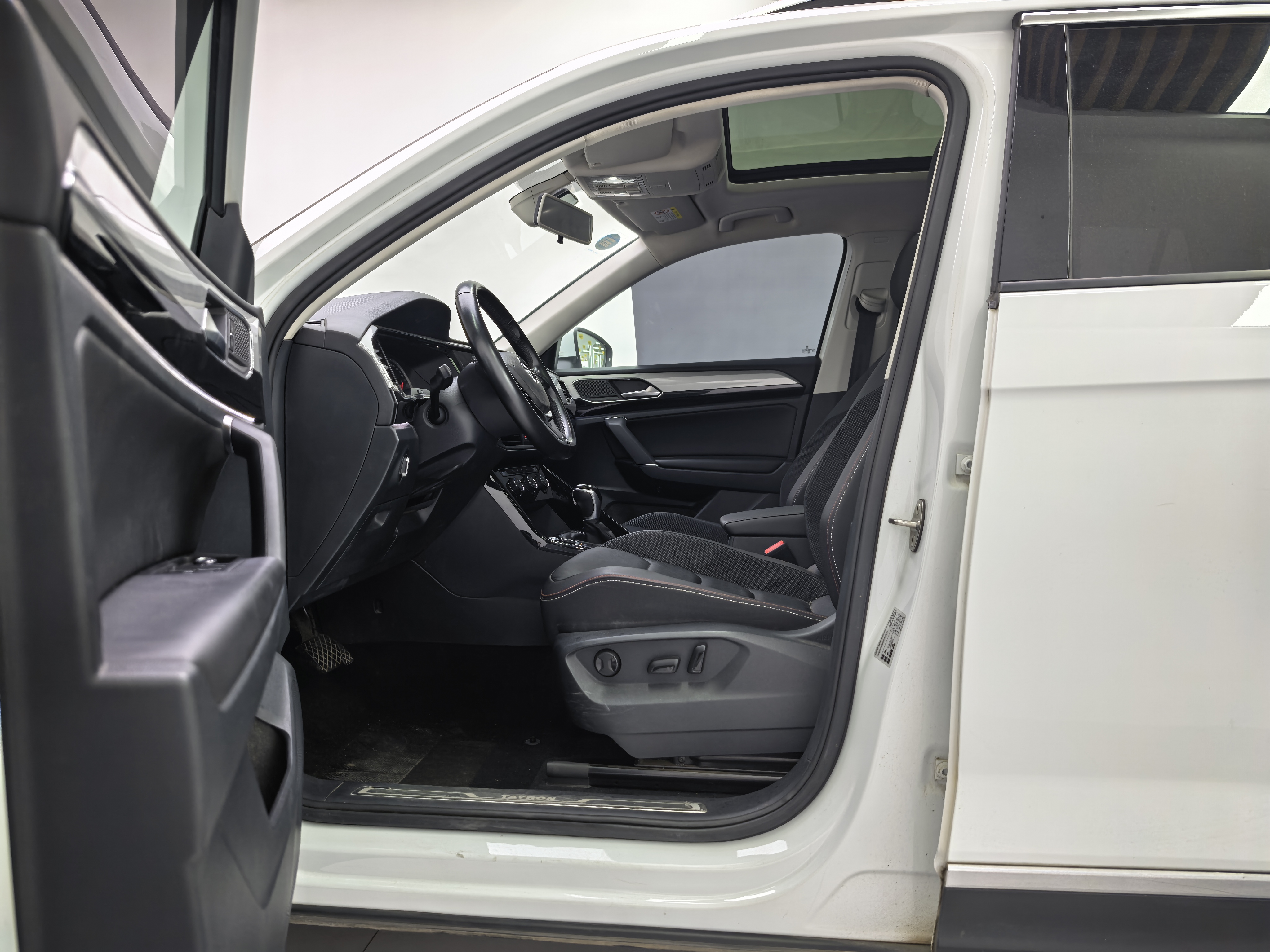 Volkswagen Tayron X 2023 car image #11