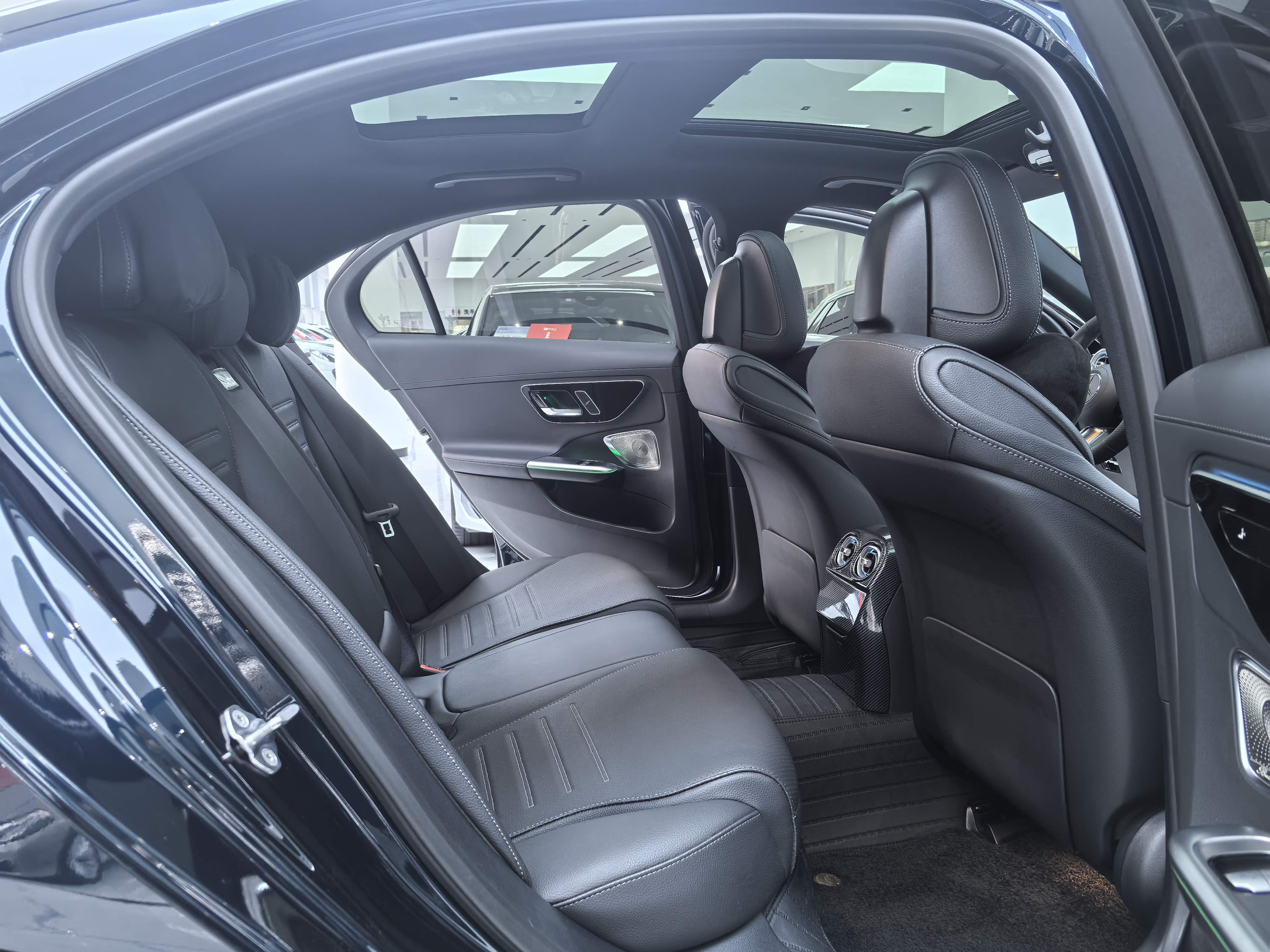 Mercedes-Benz C Class 2023 car image #11
