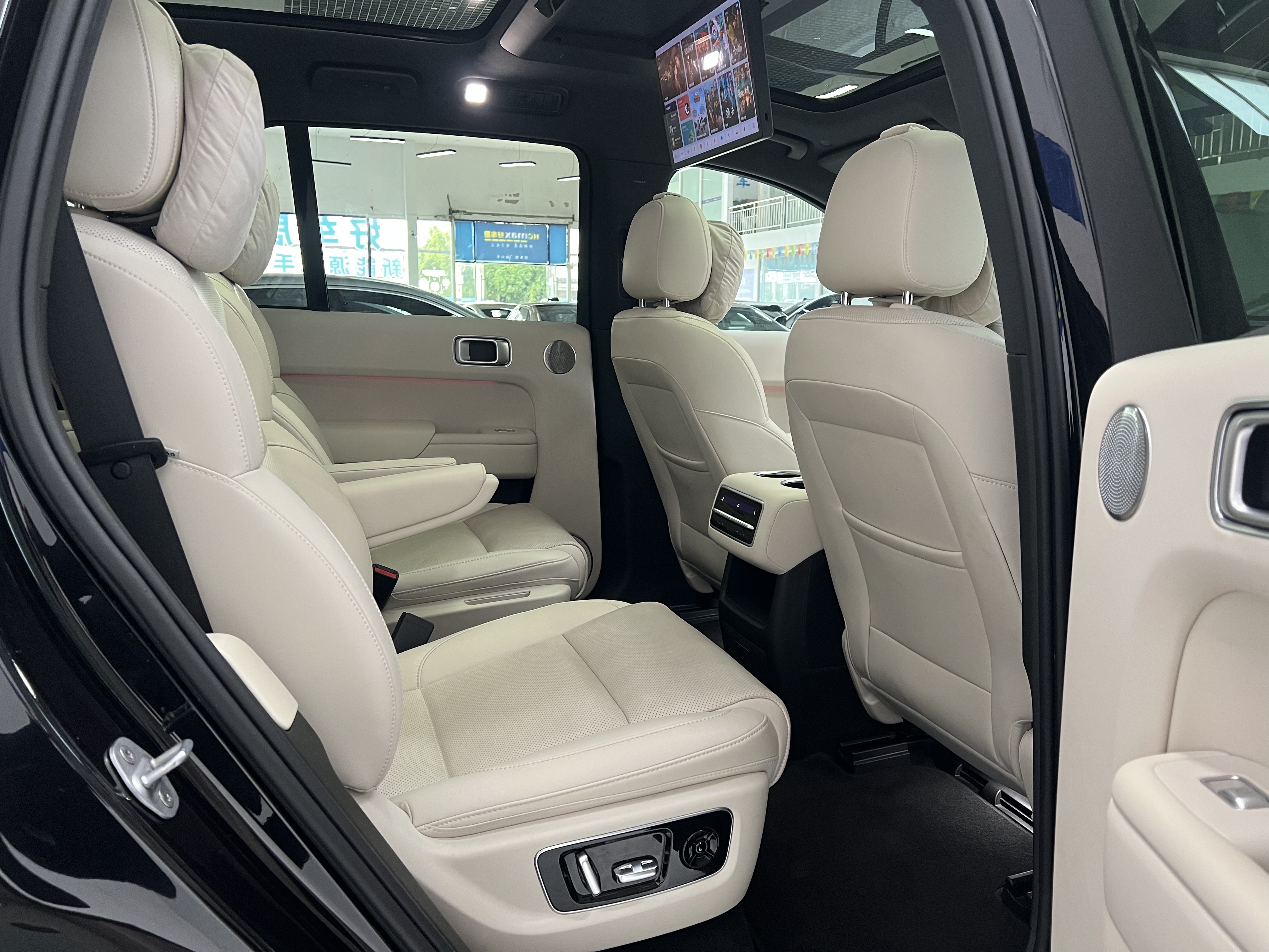 Li L8 2023 изображение автомобиля #11