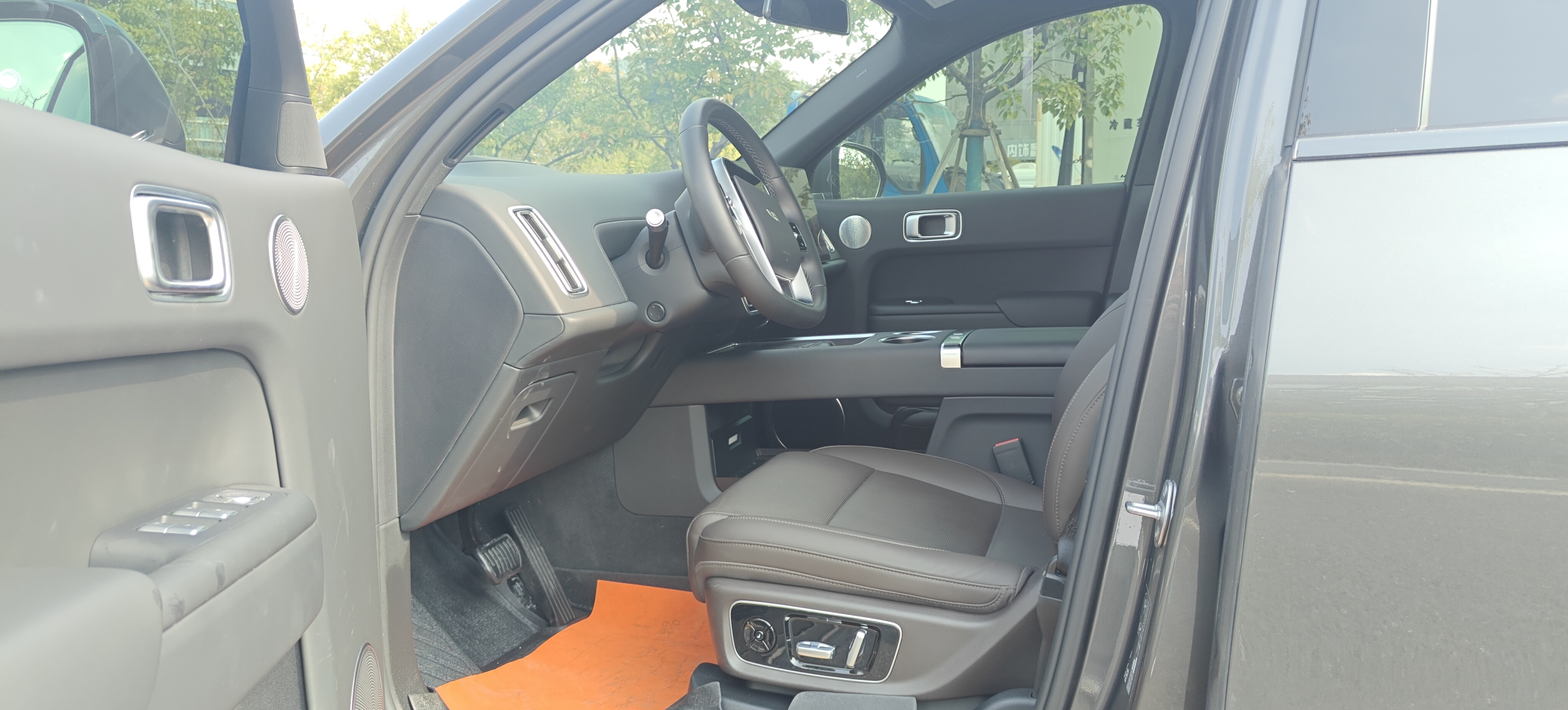 Li L8 2023 imagen de coche #11