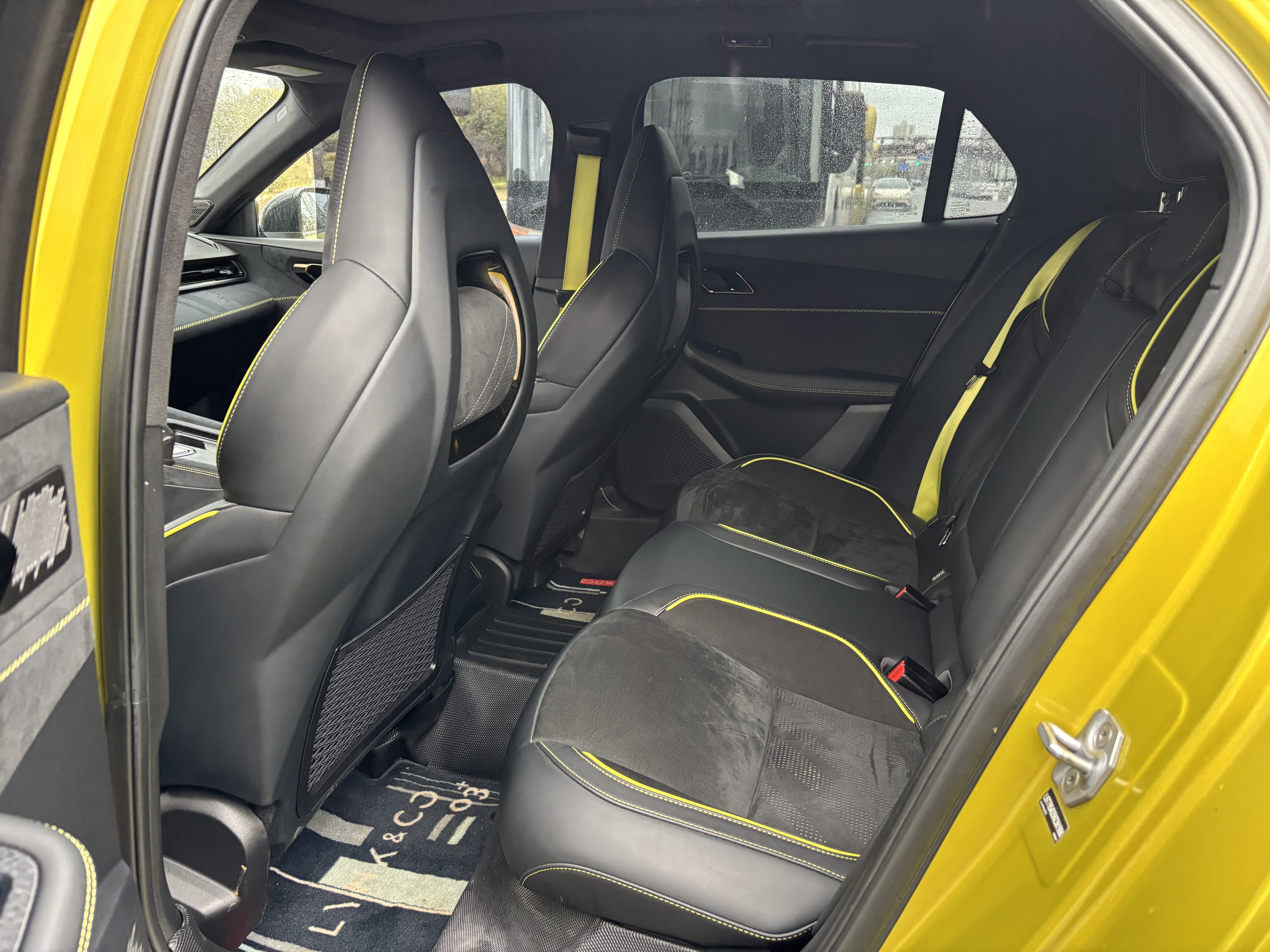 Lynk & Co 03 2023 car image #11