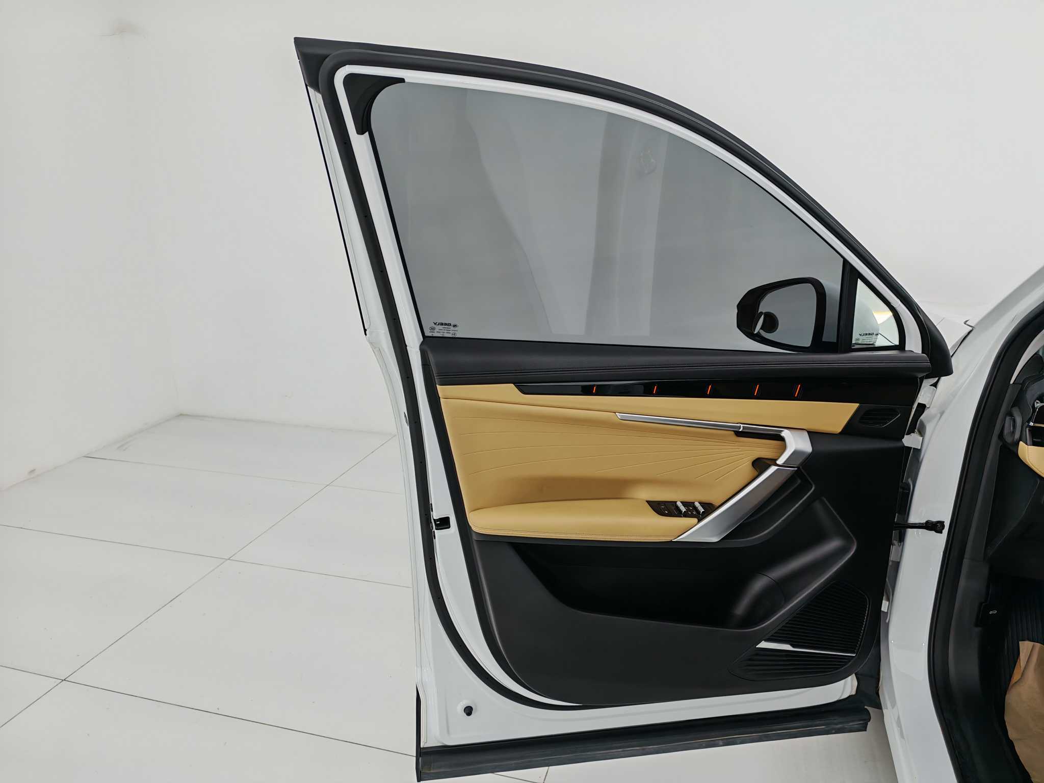 GEELY Boyue L 2024 car image #11