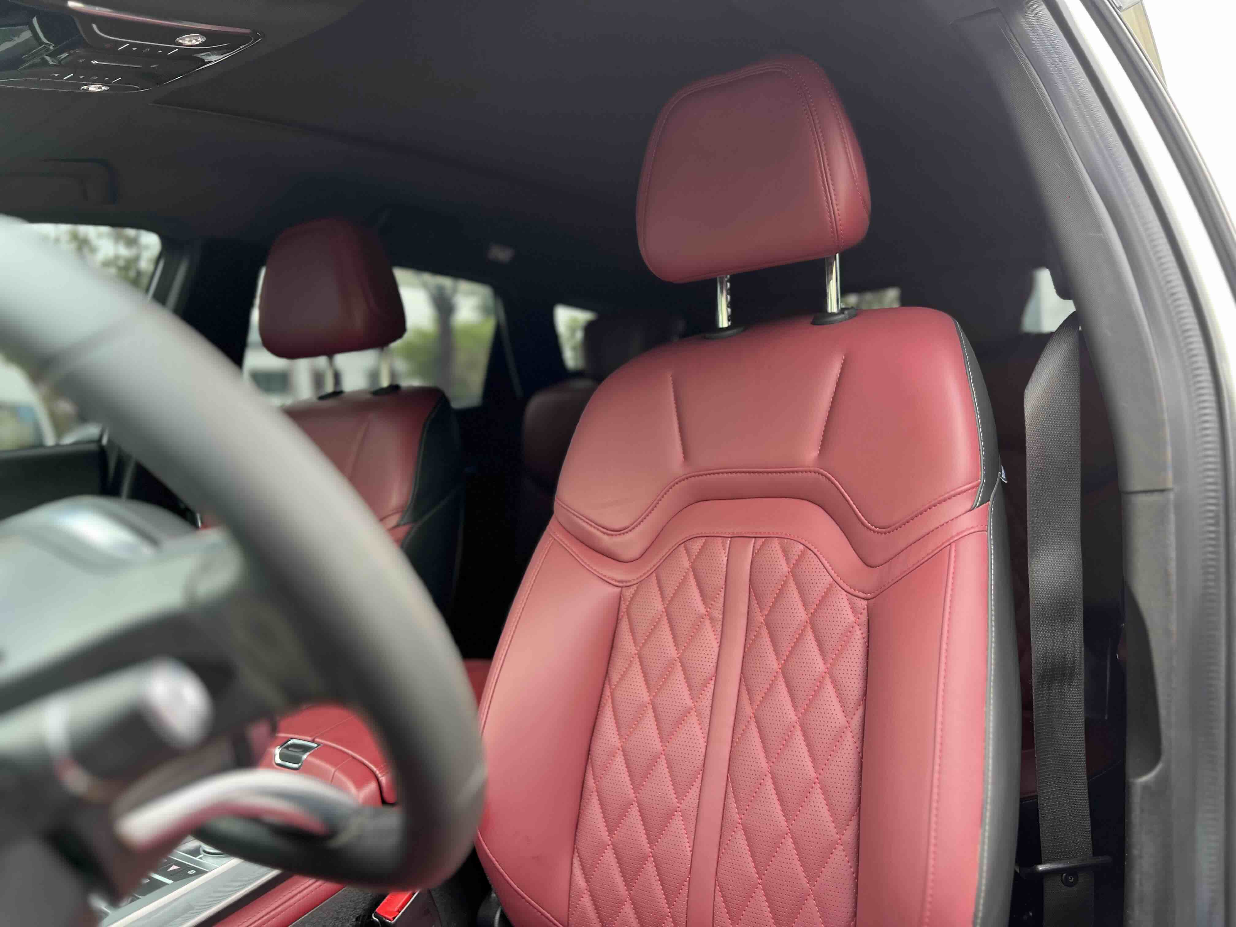X70 PLUS 2023 car image #11