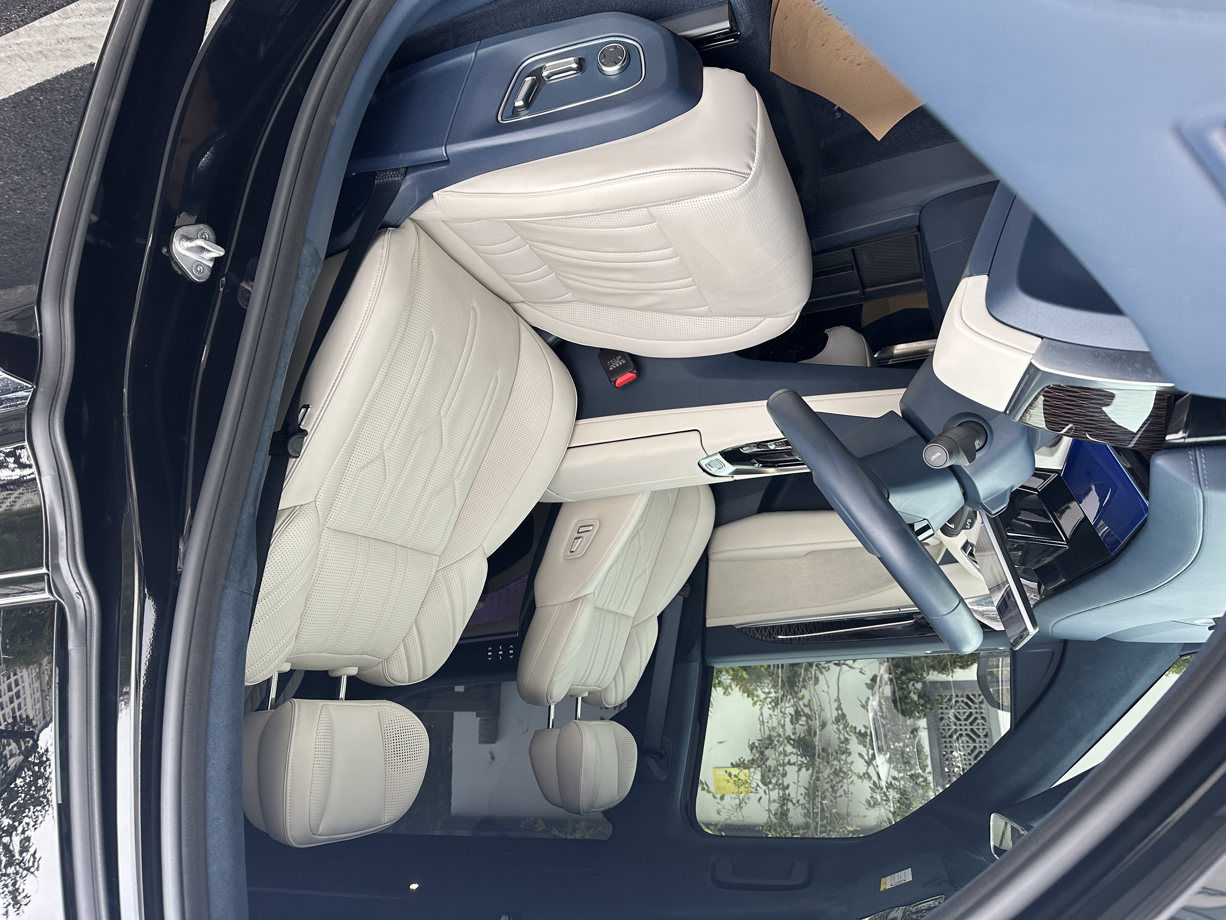 极氪 极氪009 2023 汽车图片 #11