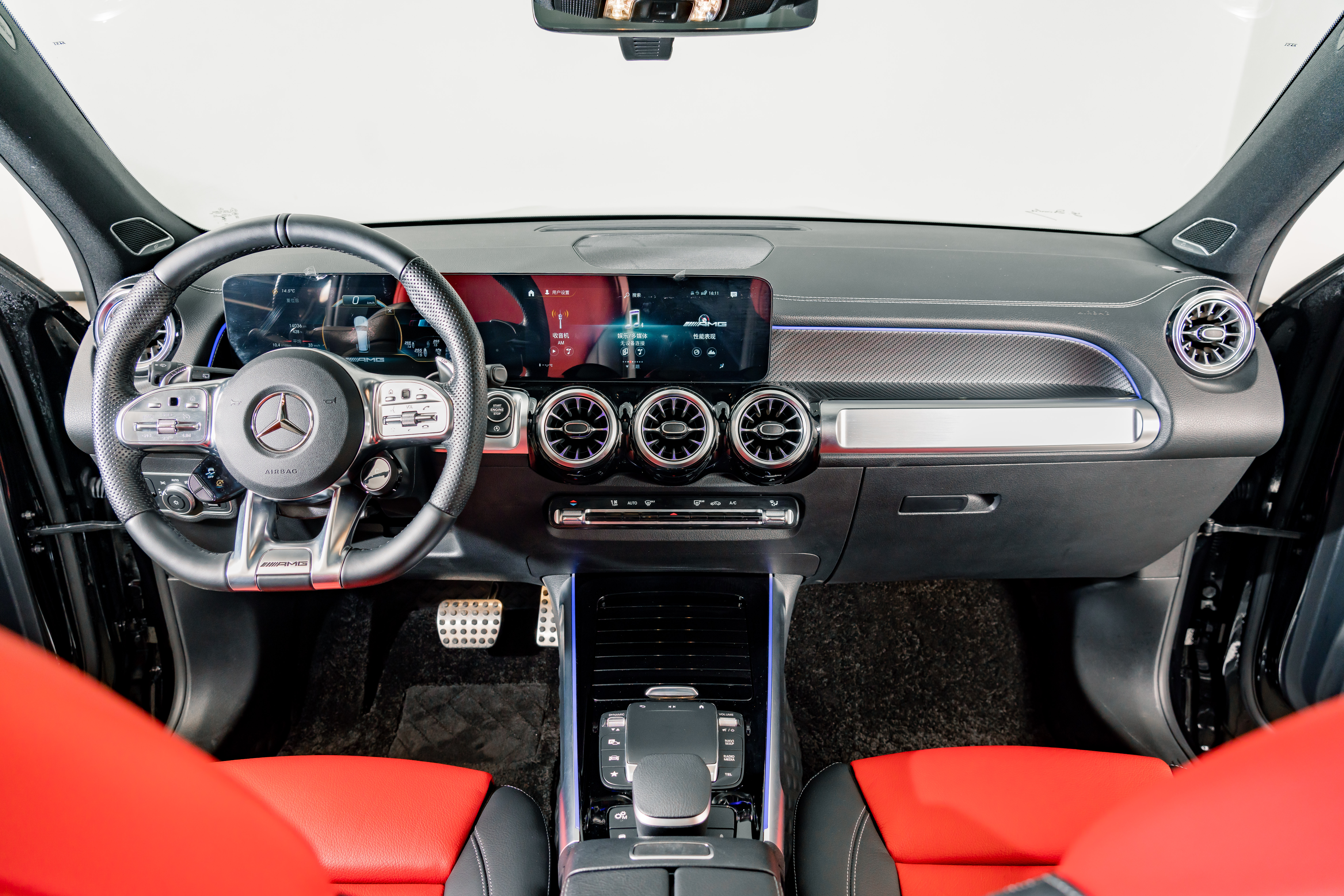 Mercedes-Benz GLB AMG 2023 car image #11