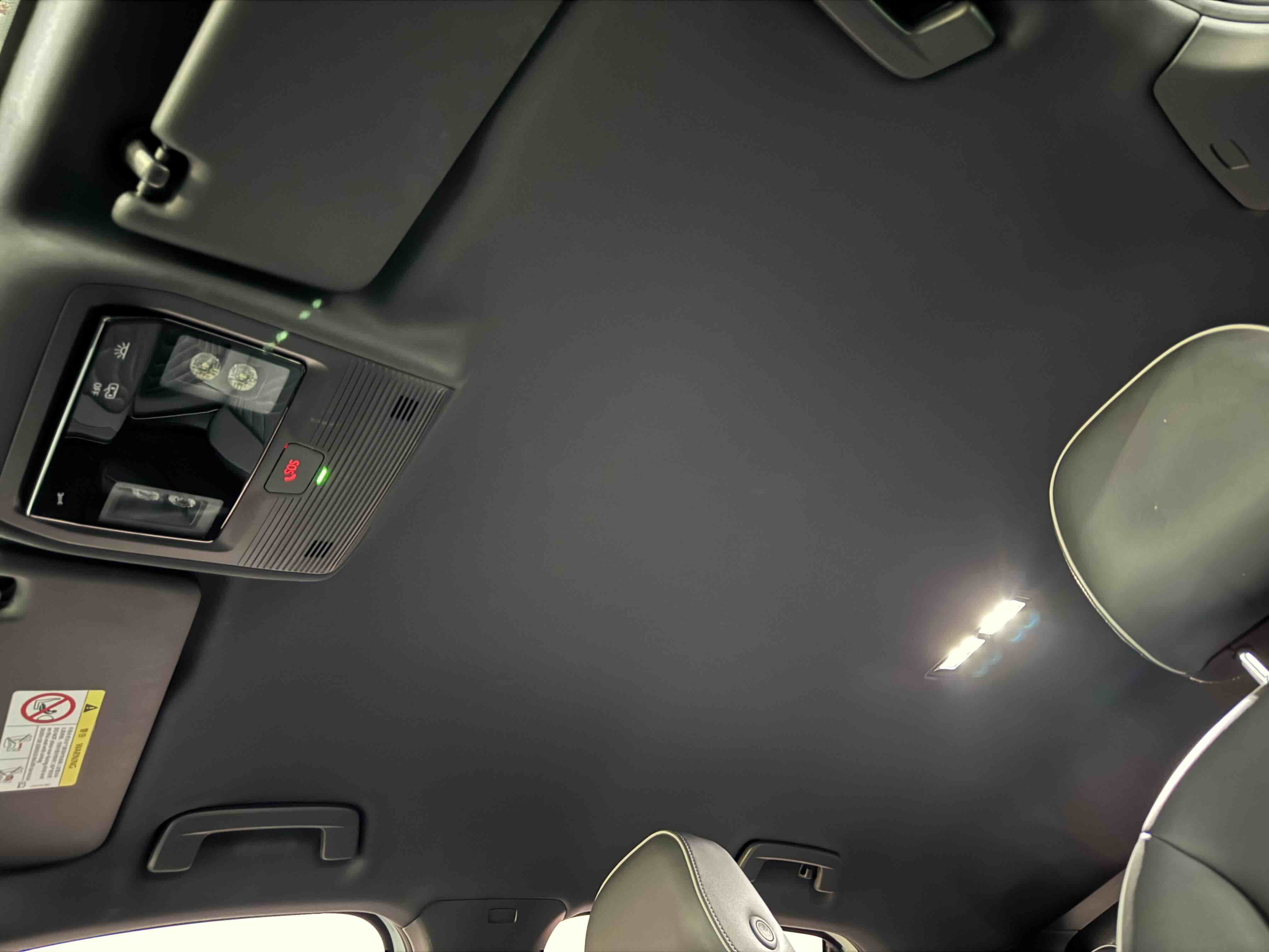 Volkswagen ID.3 2023 immagine di auto #11