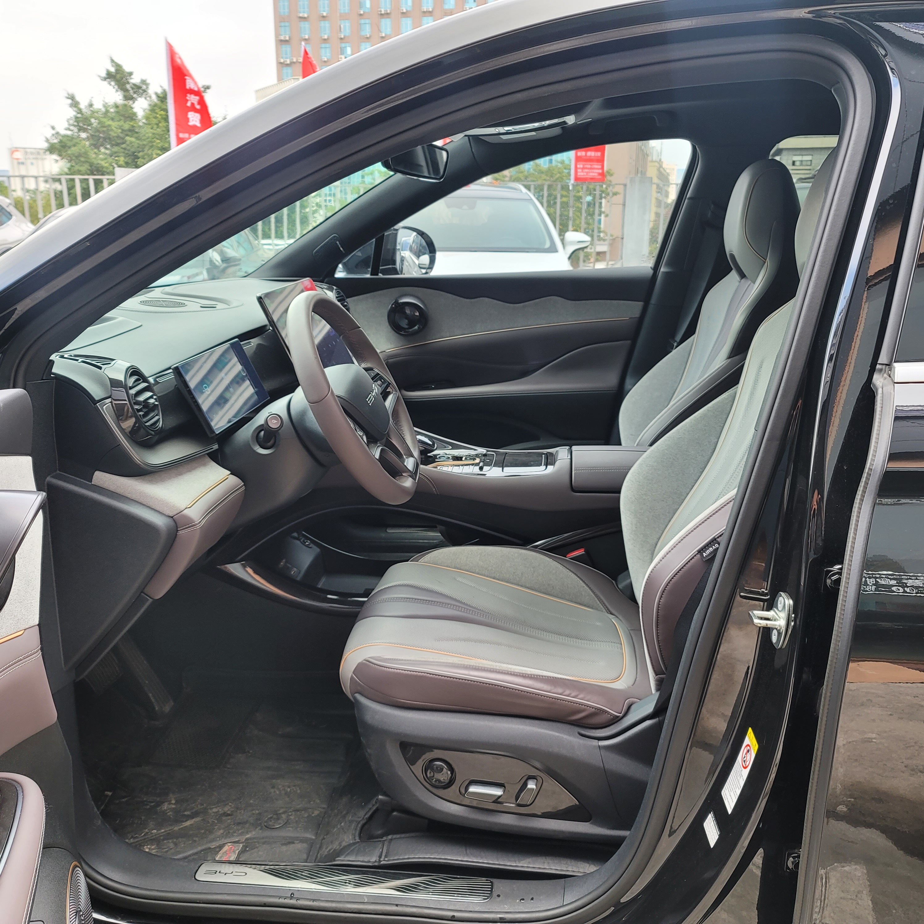 BYD Frigate 07 2023 #11 BYD Frigate 07 2023 car image #11