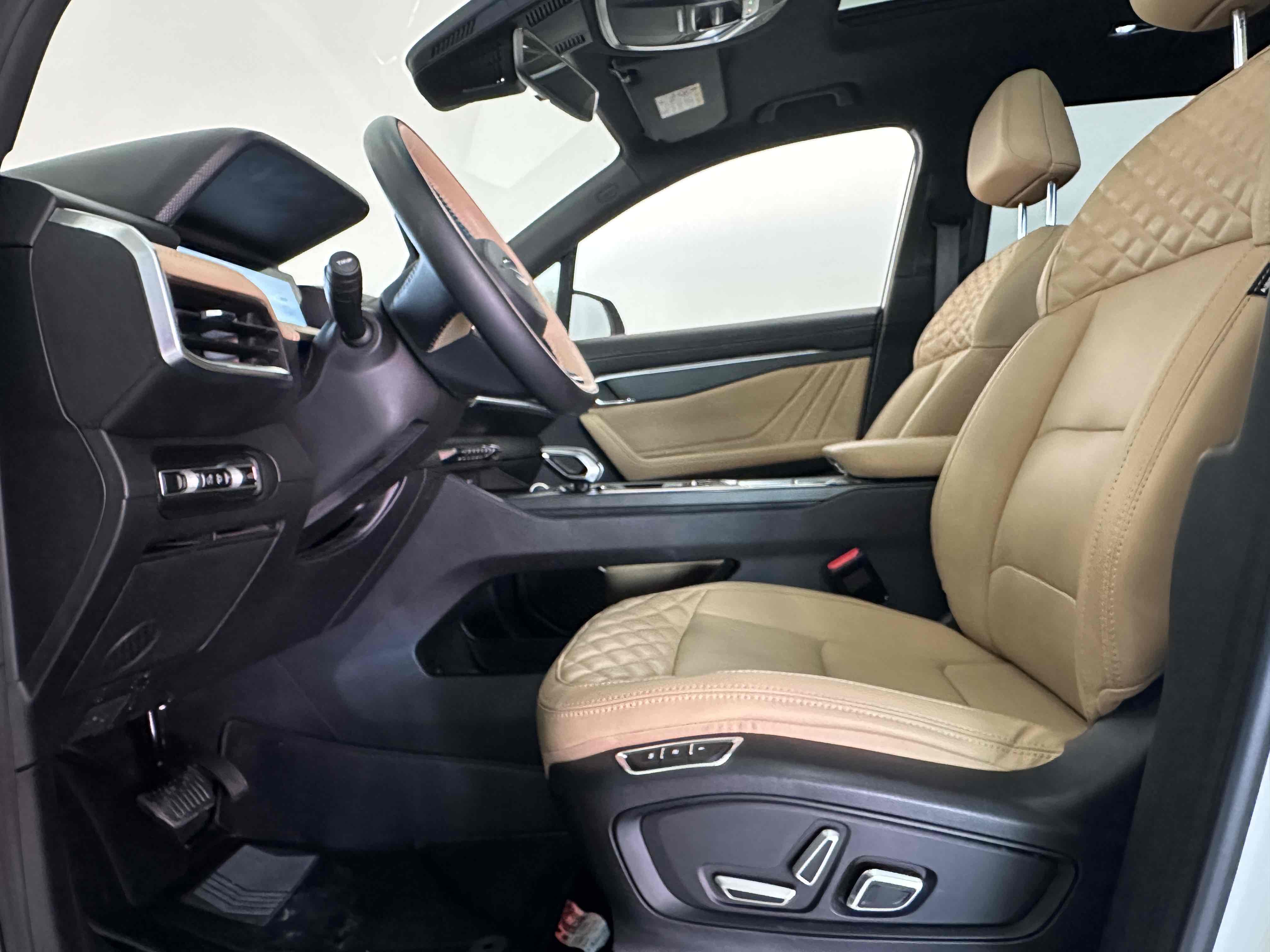 GEELY Okavango L 2023 car image #11