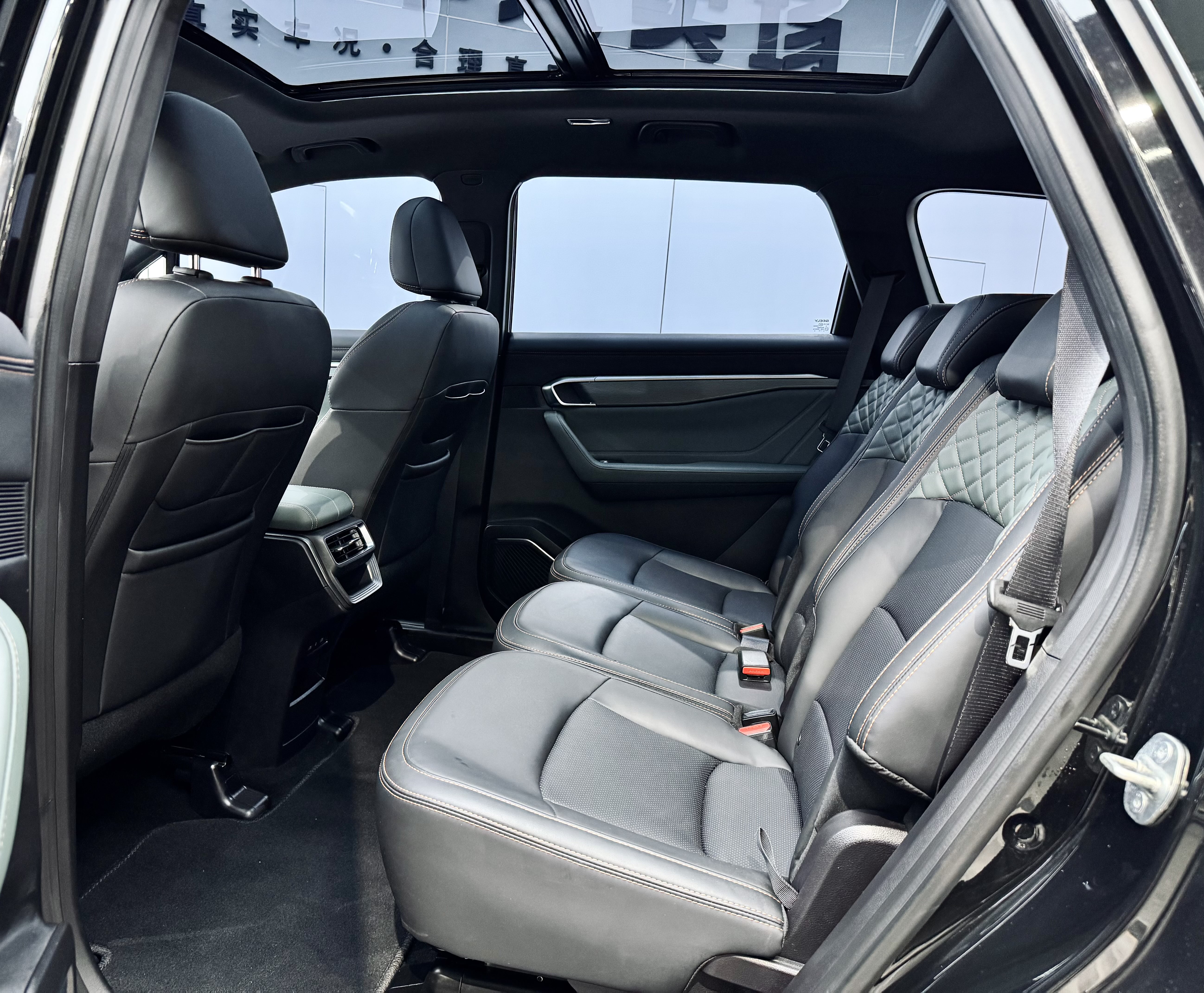 GEELY Okavango L 2023 car image #11