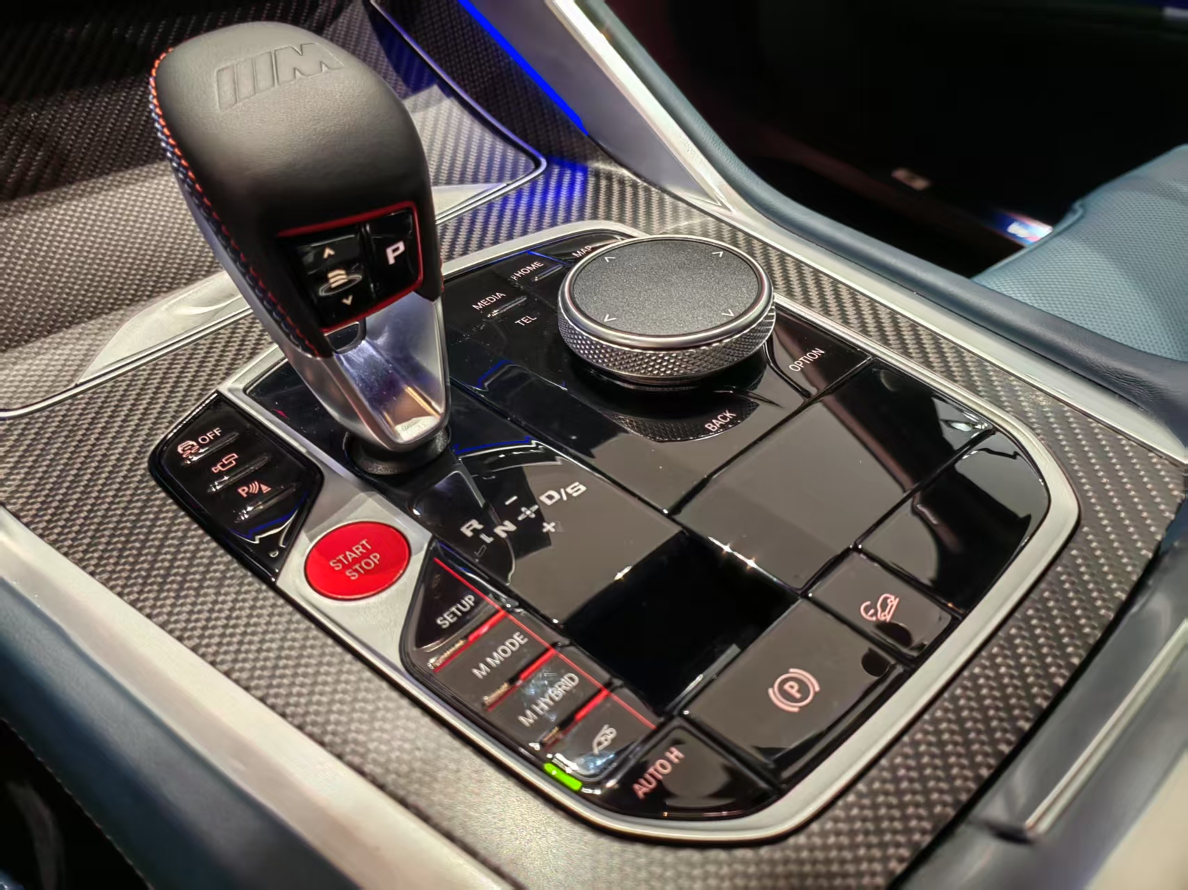 BMW XM 2024 car image #11