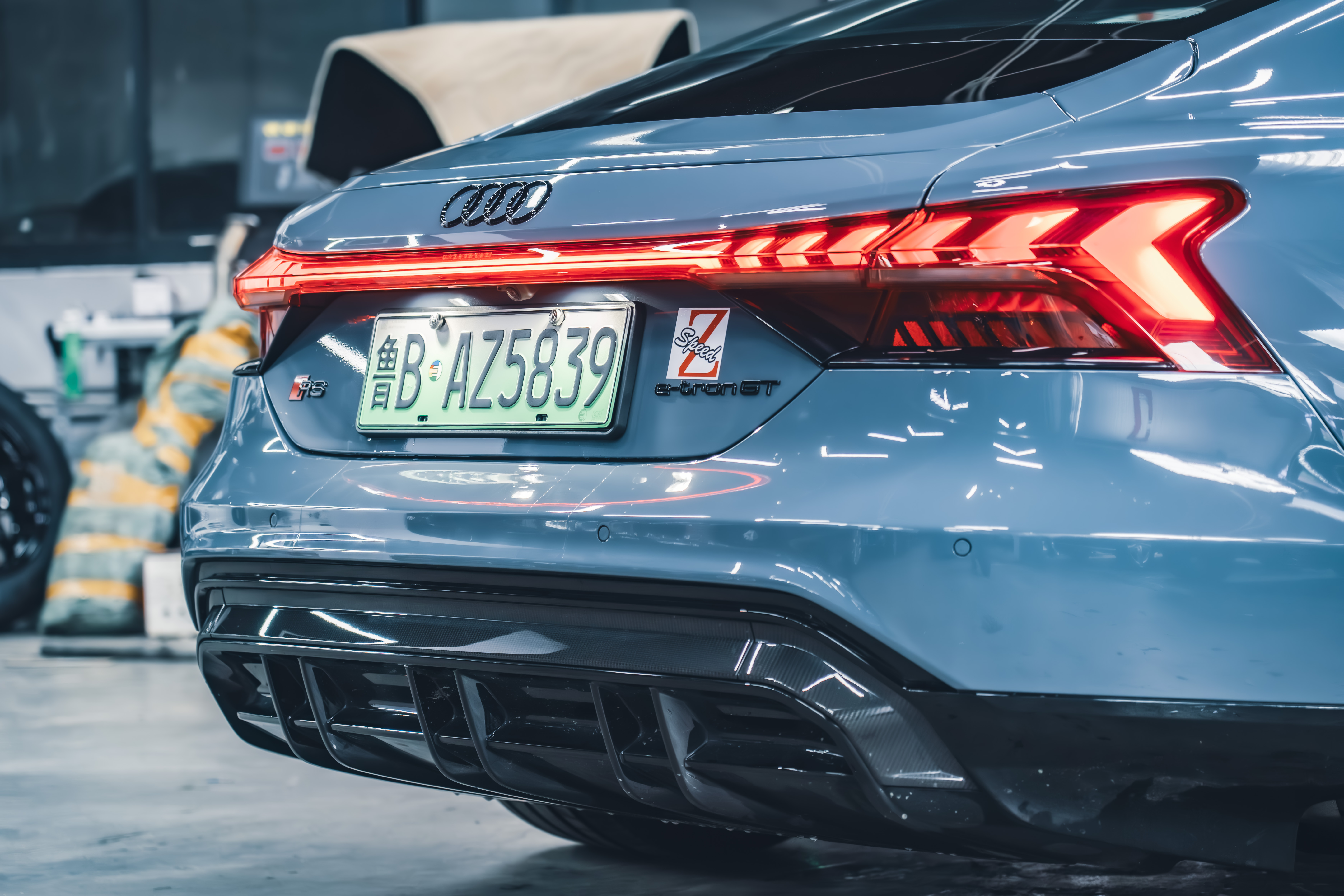 Audi RS e-tron GT 2023 car image #11