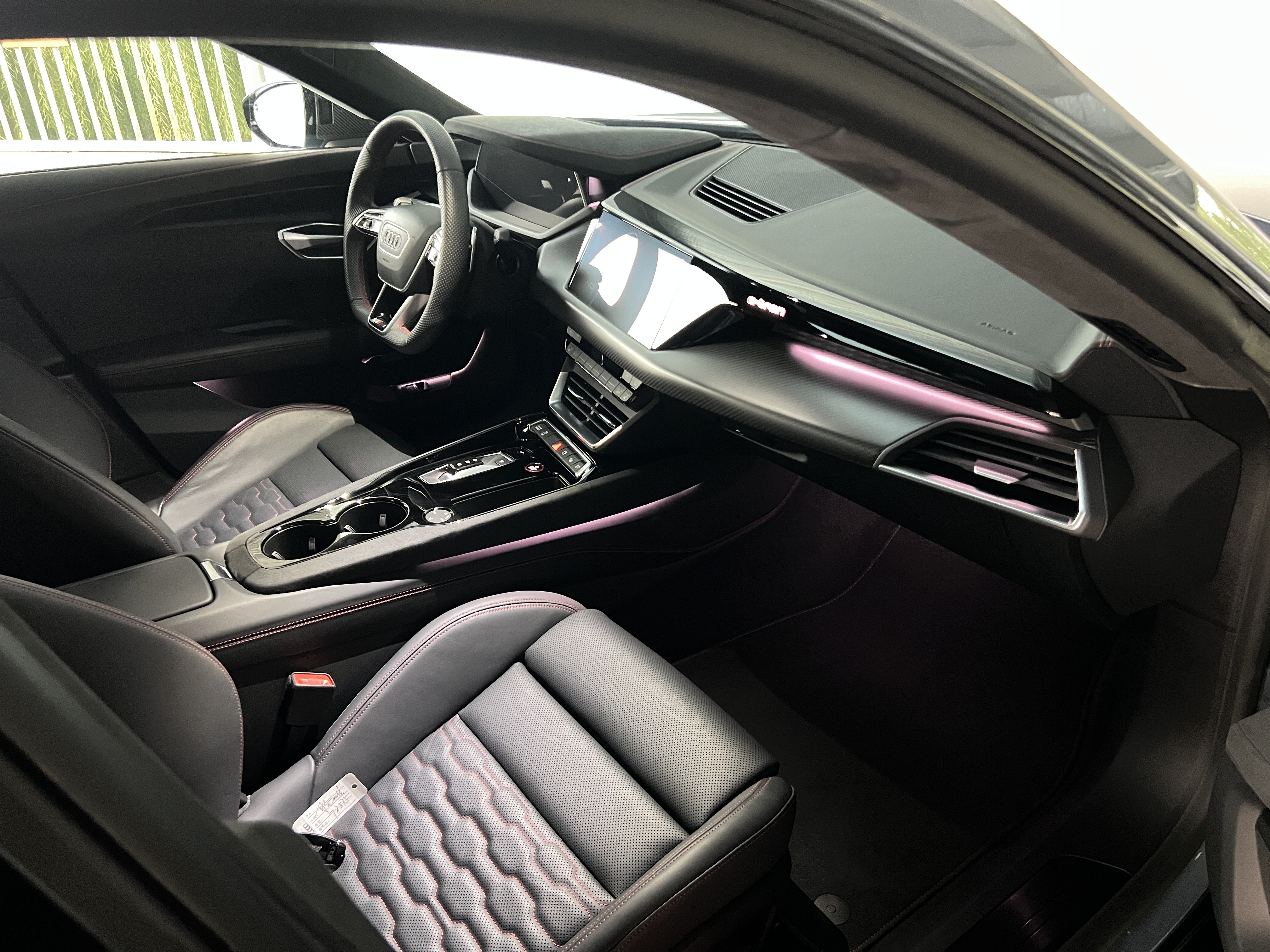 Audi RS e-tron GT 2024 car image #11