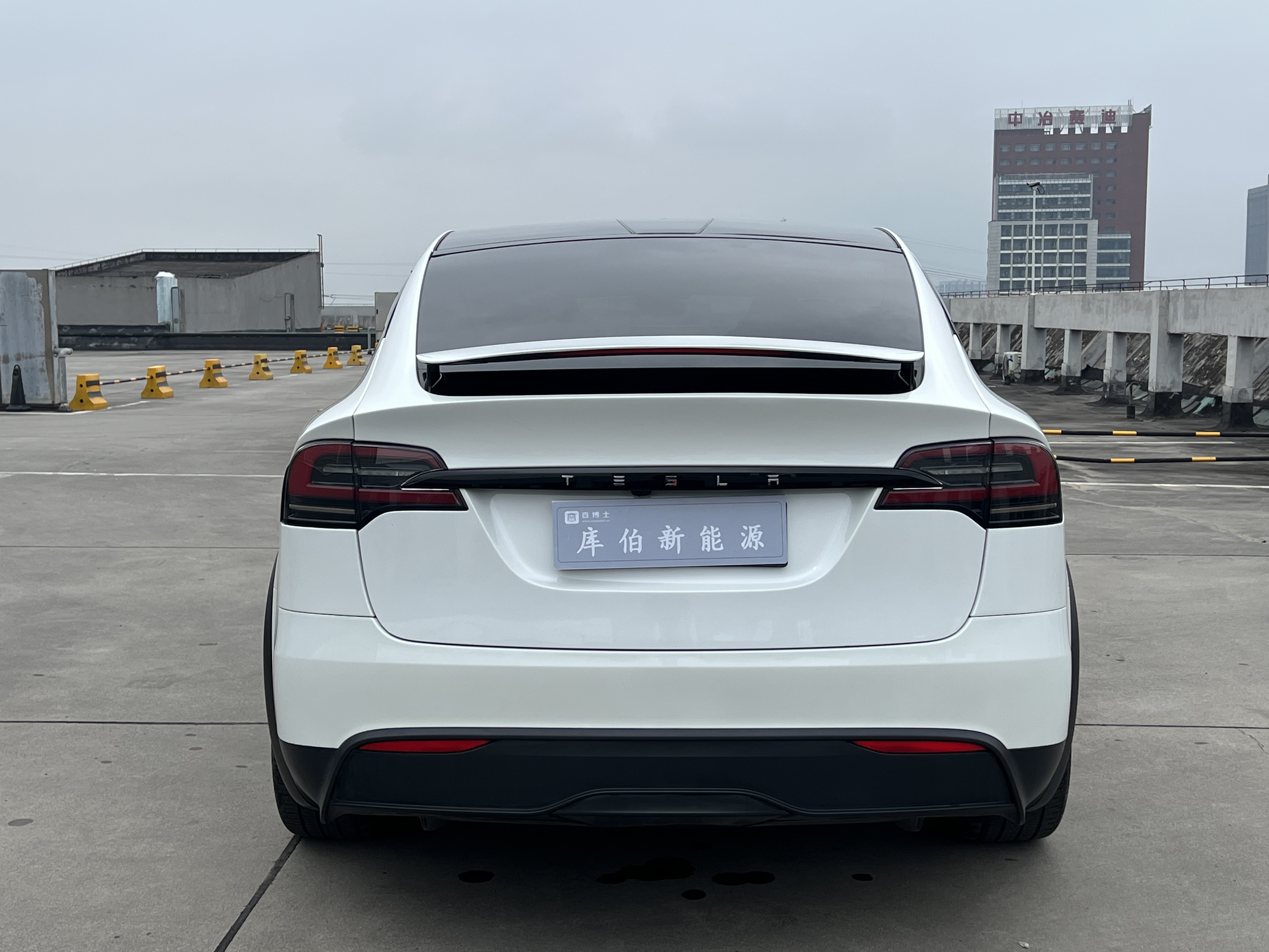 Tesla Model X 2024 car image #11