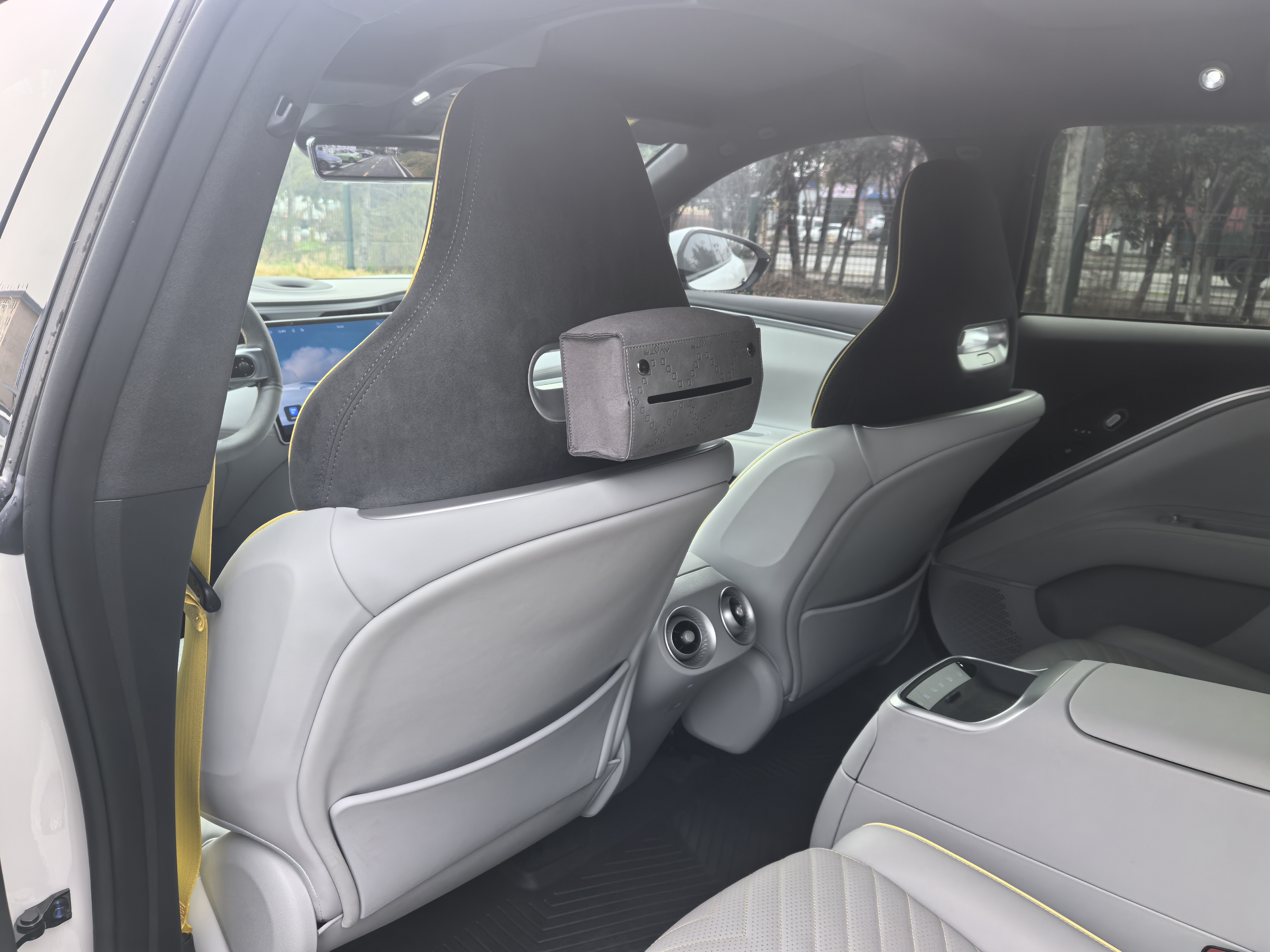 Avatr 11 2023 imagen de coche #11