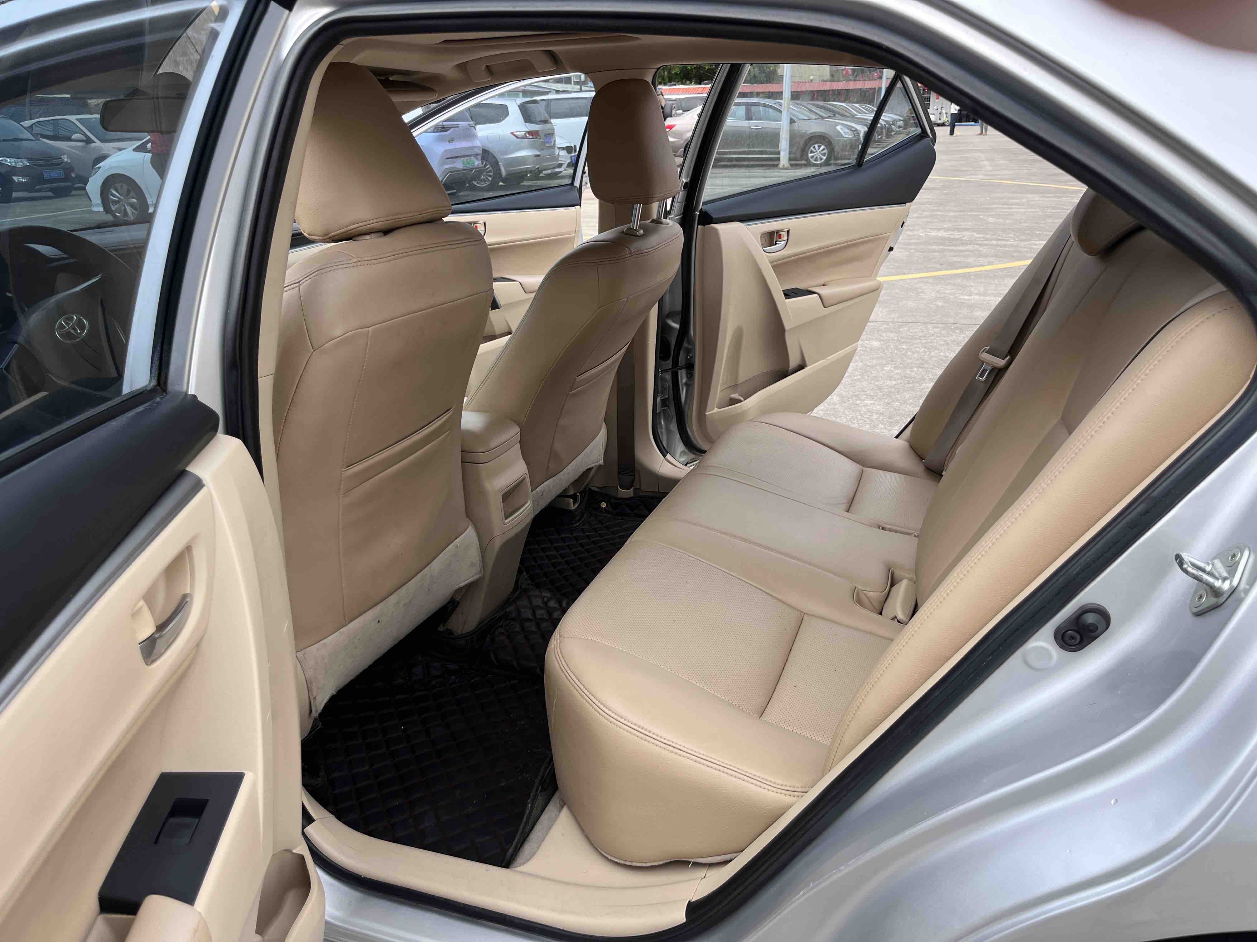 Corolla 2015 car image #11