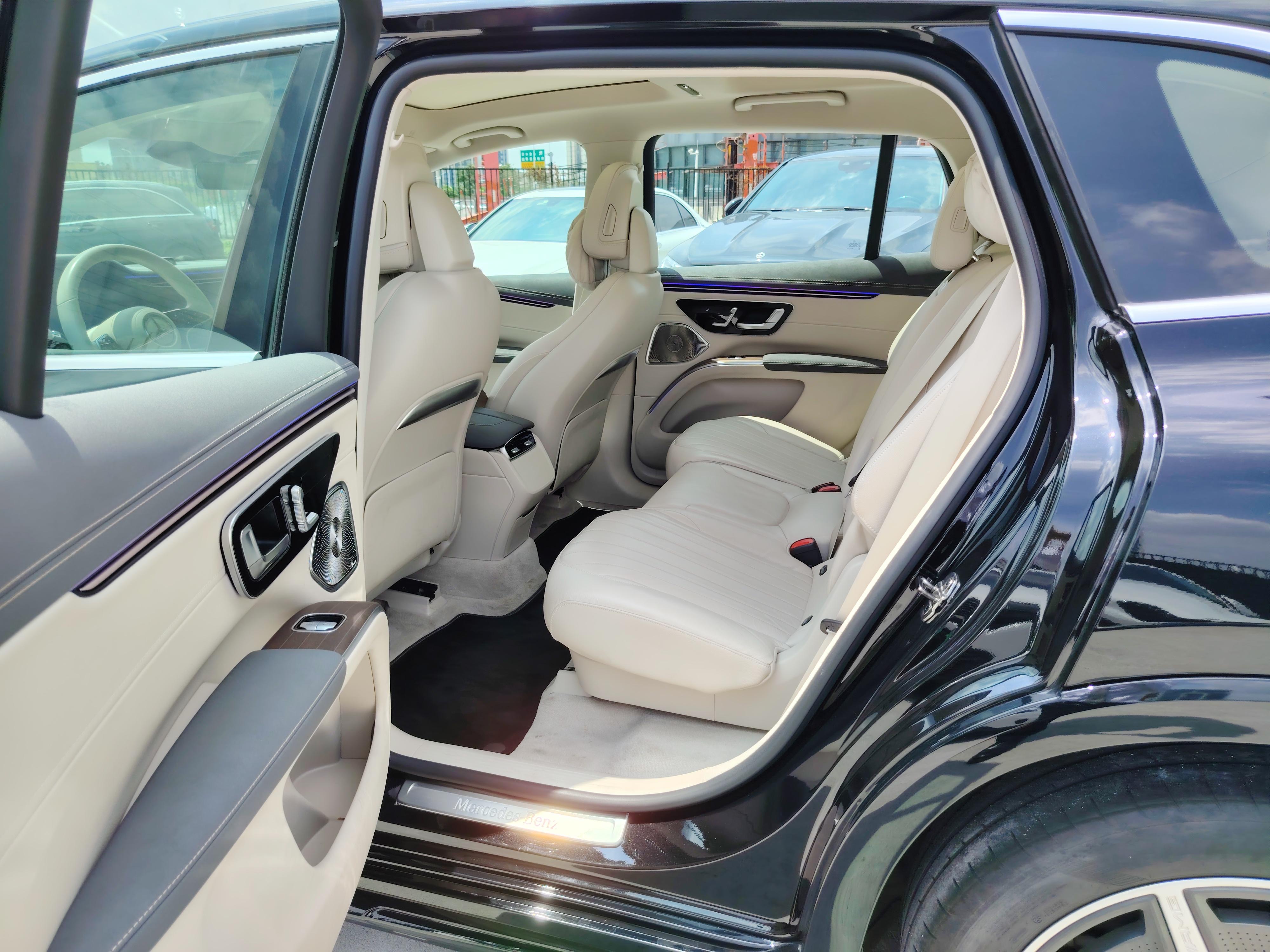 Mercedes-Benz EQS SUV 2023 #11 Mercedes-Benz EQS SUV 2023 car image #11