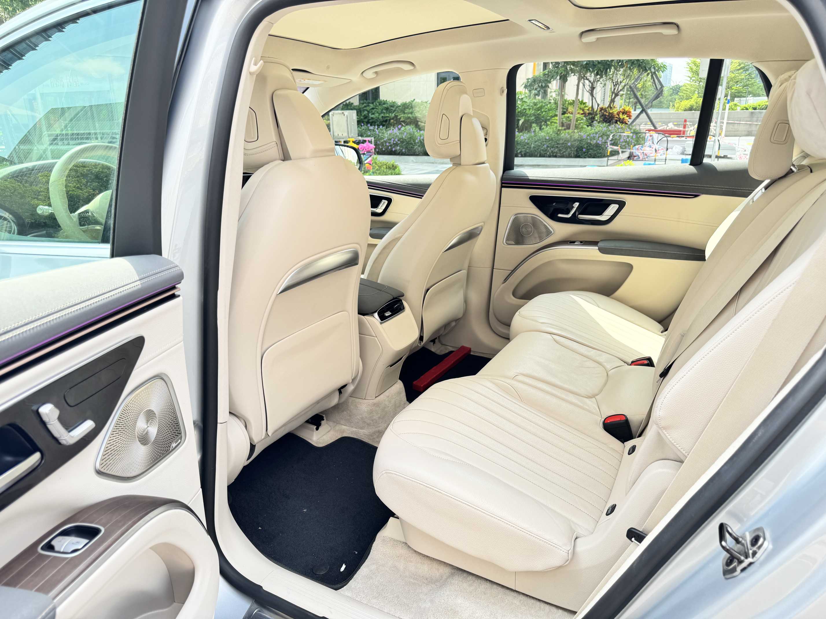 Mercedes-Benz EQS SUV 2023 car image #11